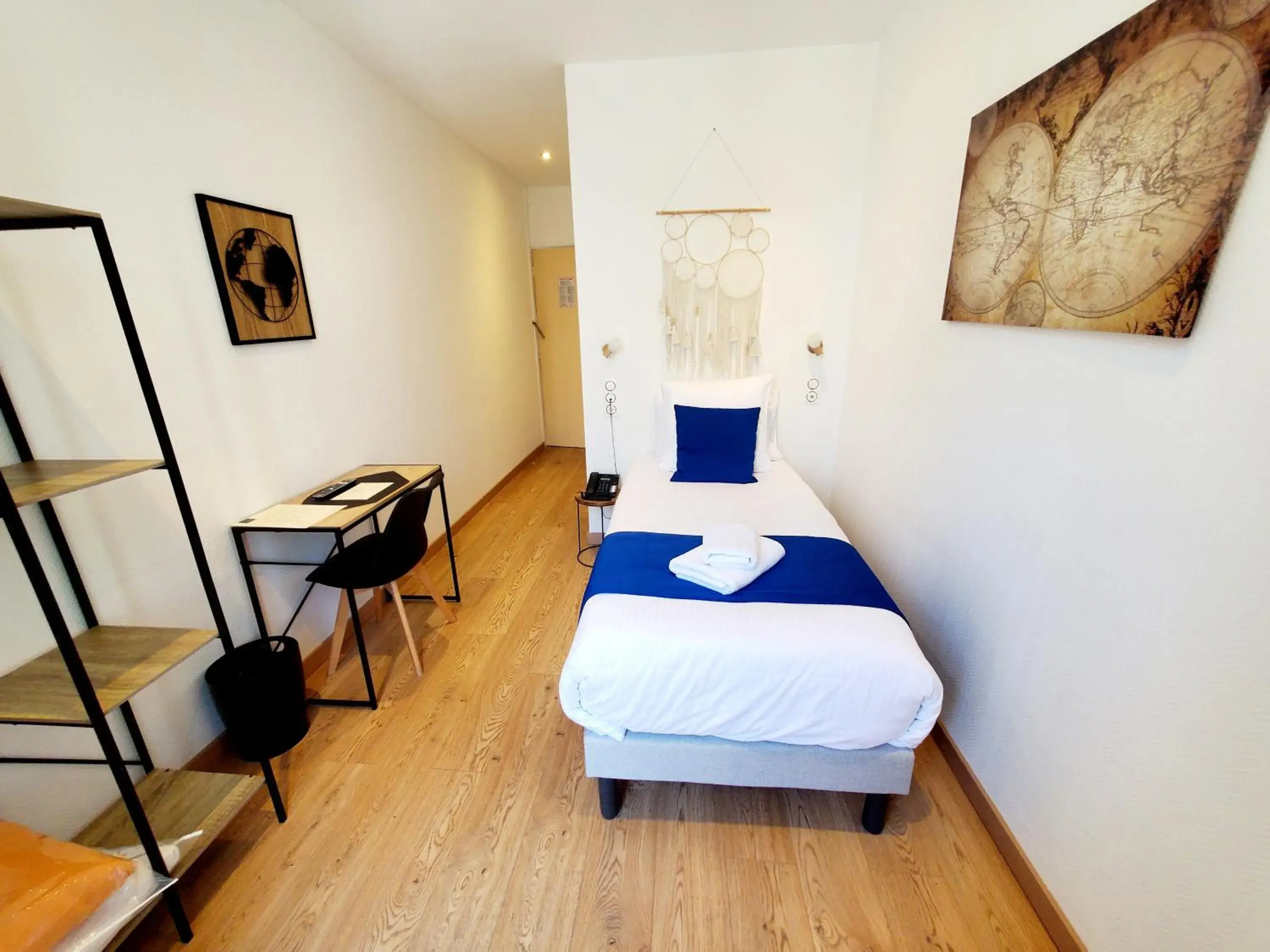 Single Room - single occupancy in Logis Hôtel Belle Etoile Vichy Single Room - single occupancy in Logis Hôtel Belle Etoile Vichy