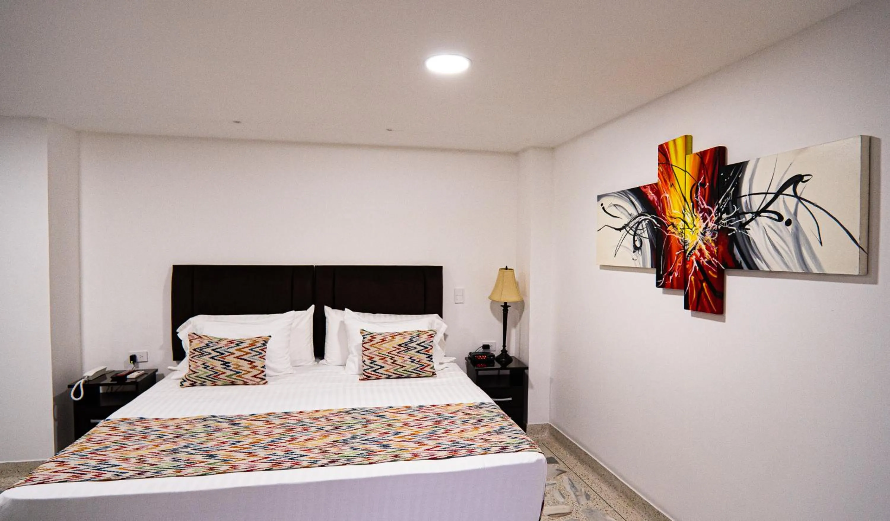 Bedroom, Bed in Hotel Arisha Cali