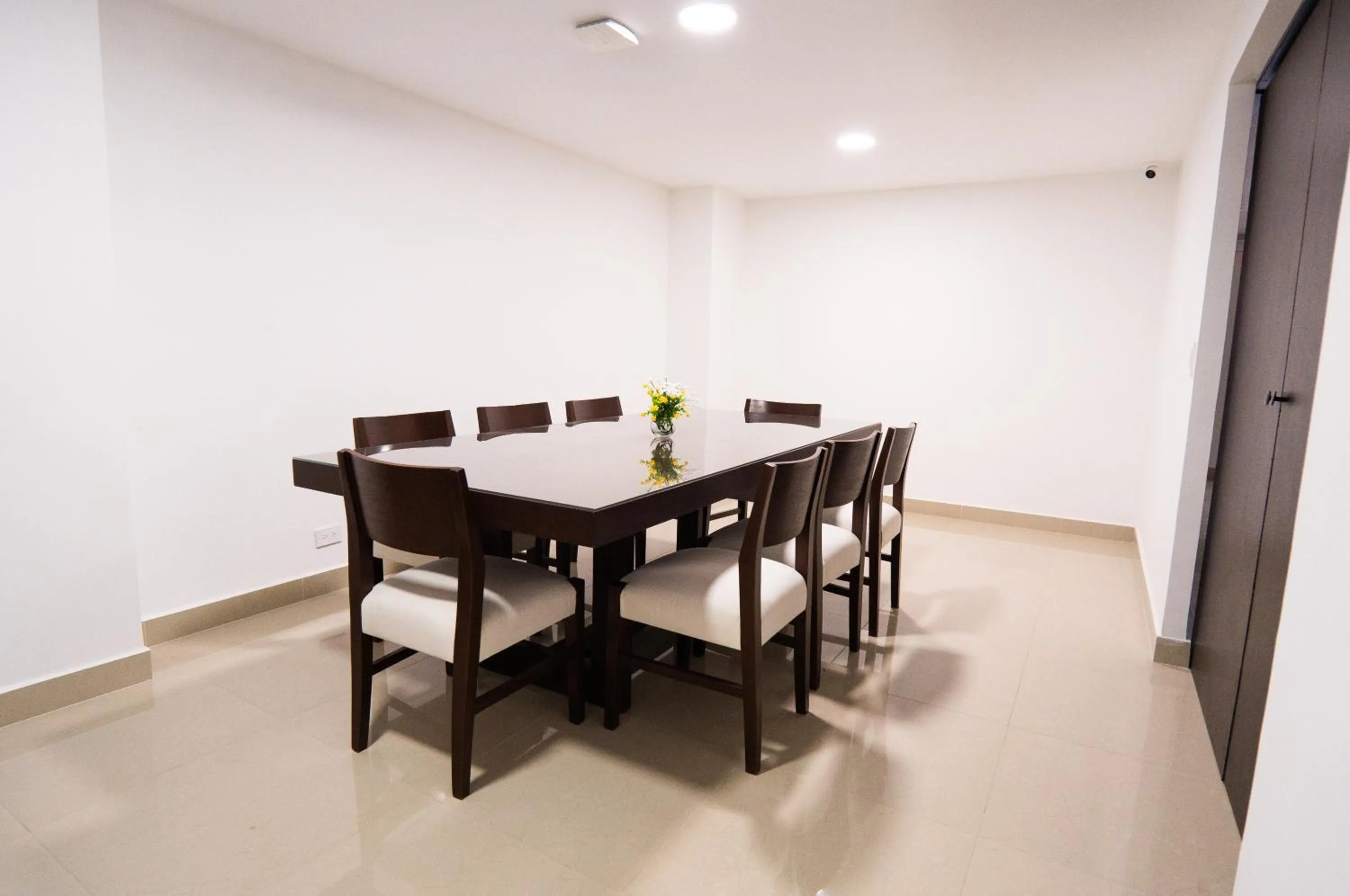 Seating area in Hotel Arisha Cali