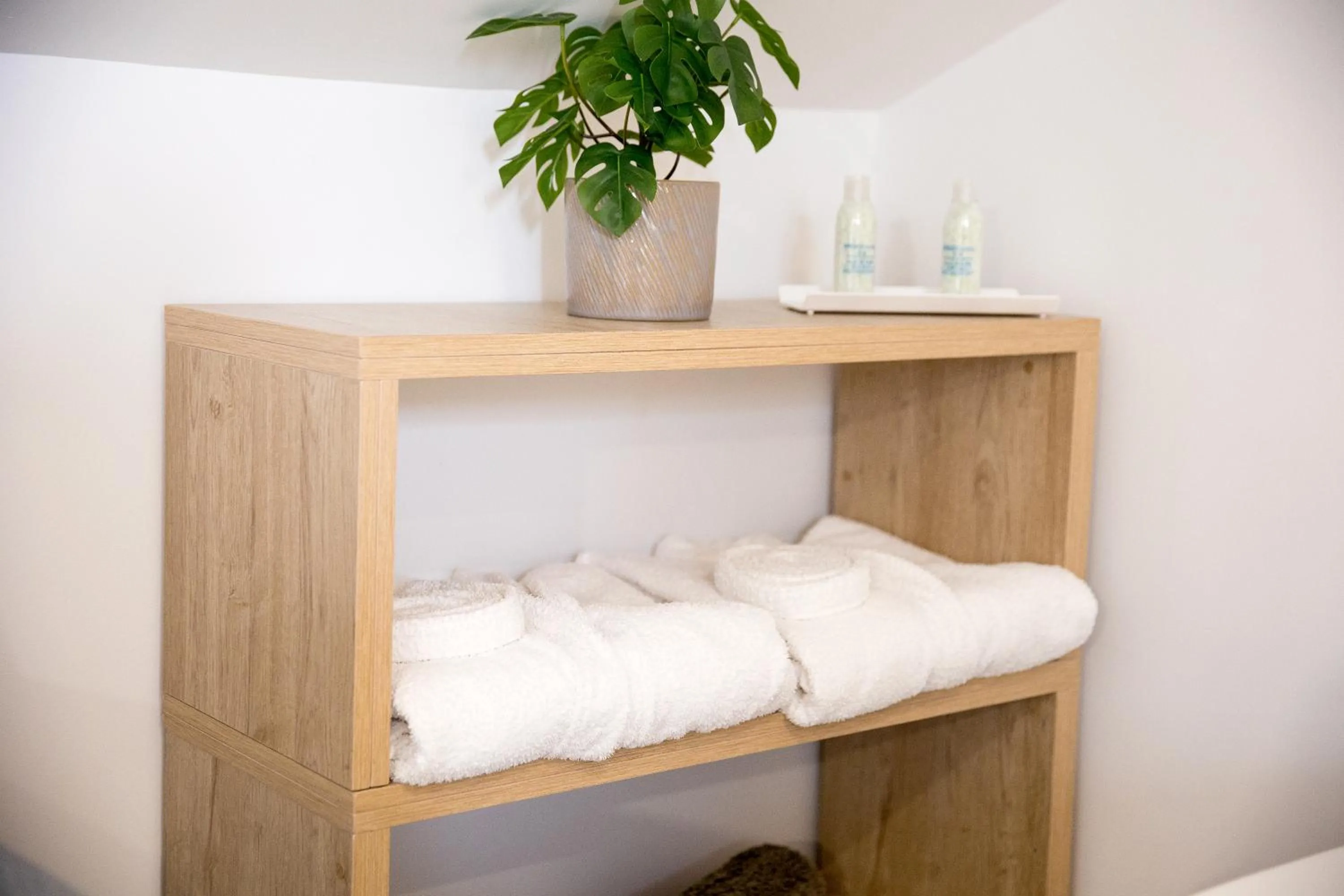 towels, Bed in Apartahotel Énfasis-Group