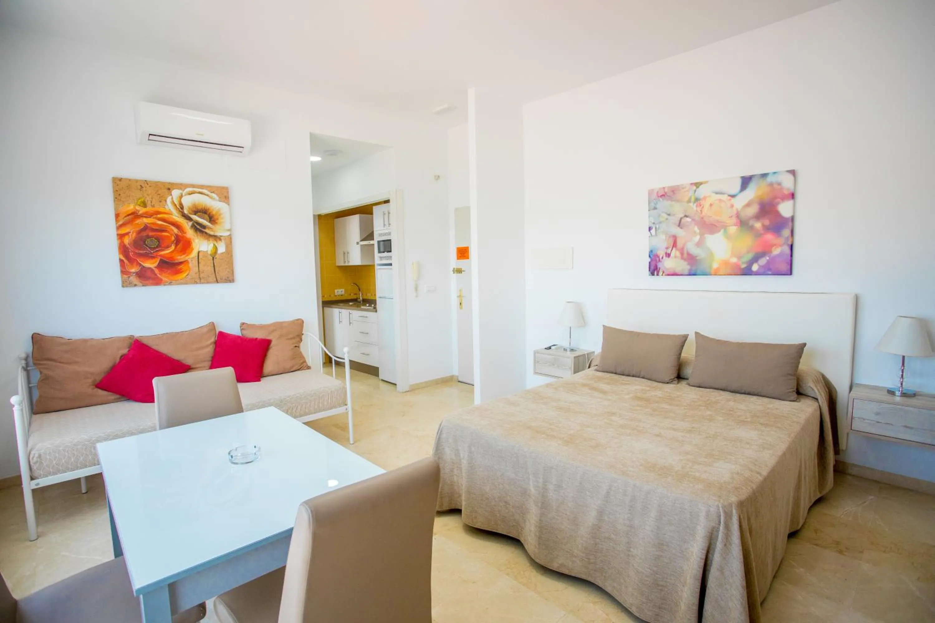 Bed in Apartahotel Énfasis-Group