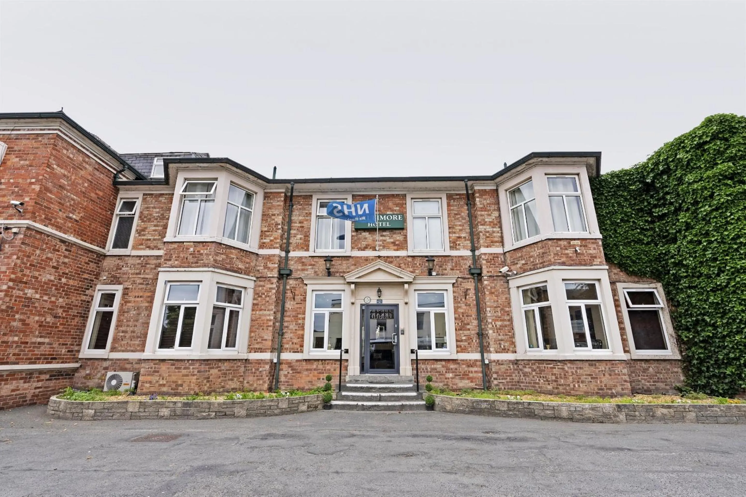 Facade/entrance in OYO The Baltimore Hotel