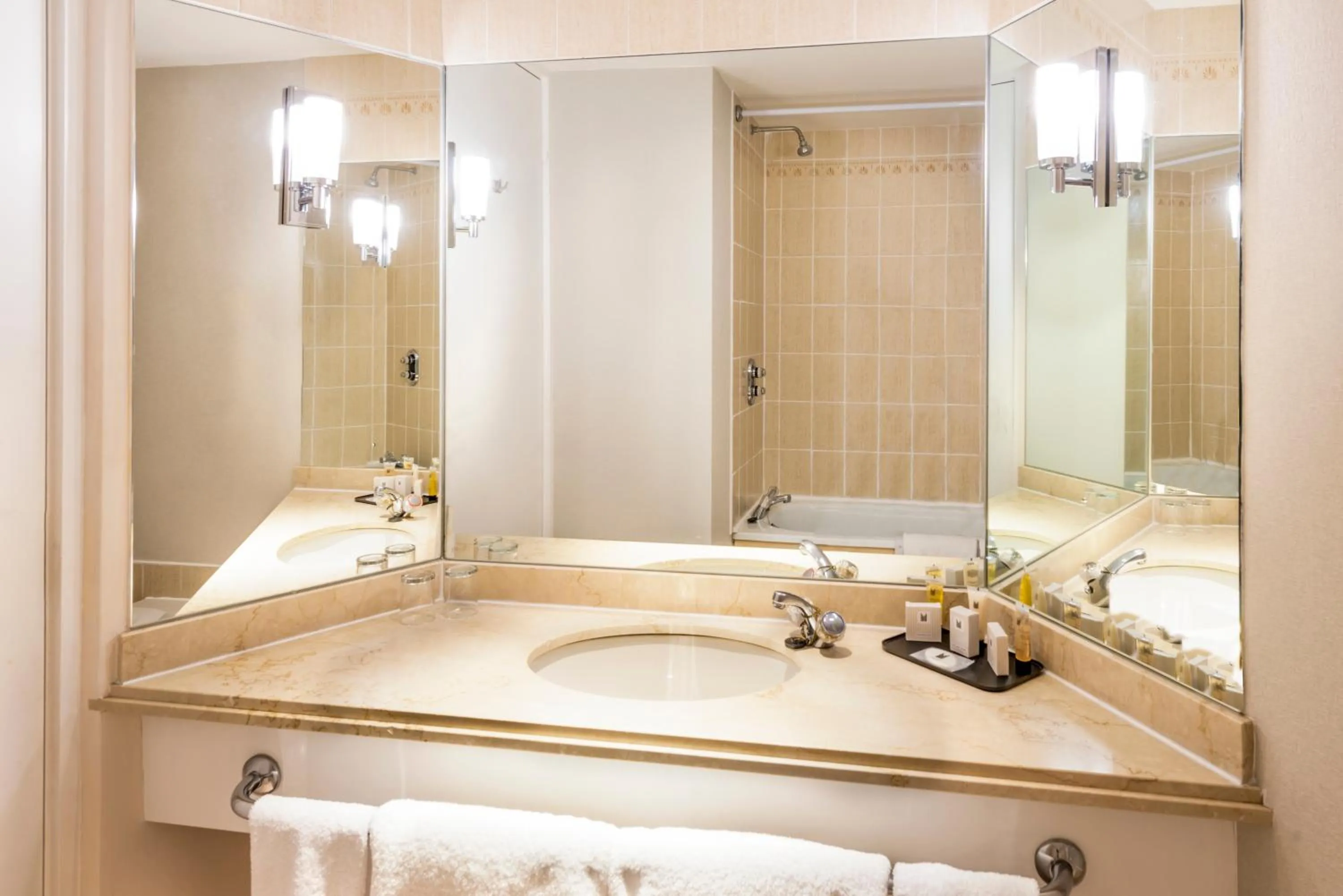 Bathroom in Copthorne Hotel Plymouth