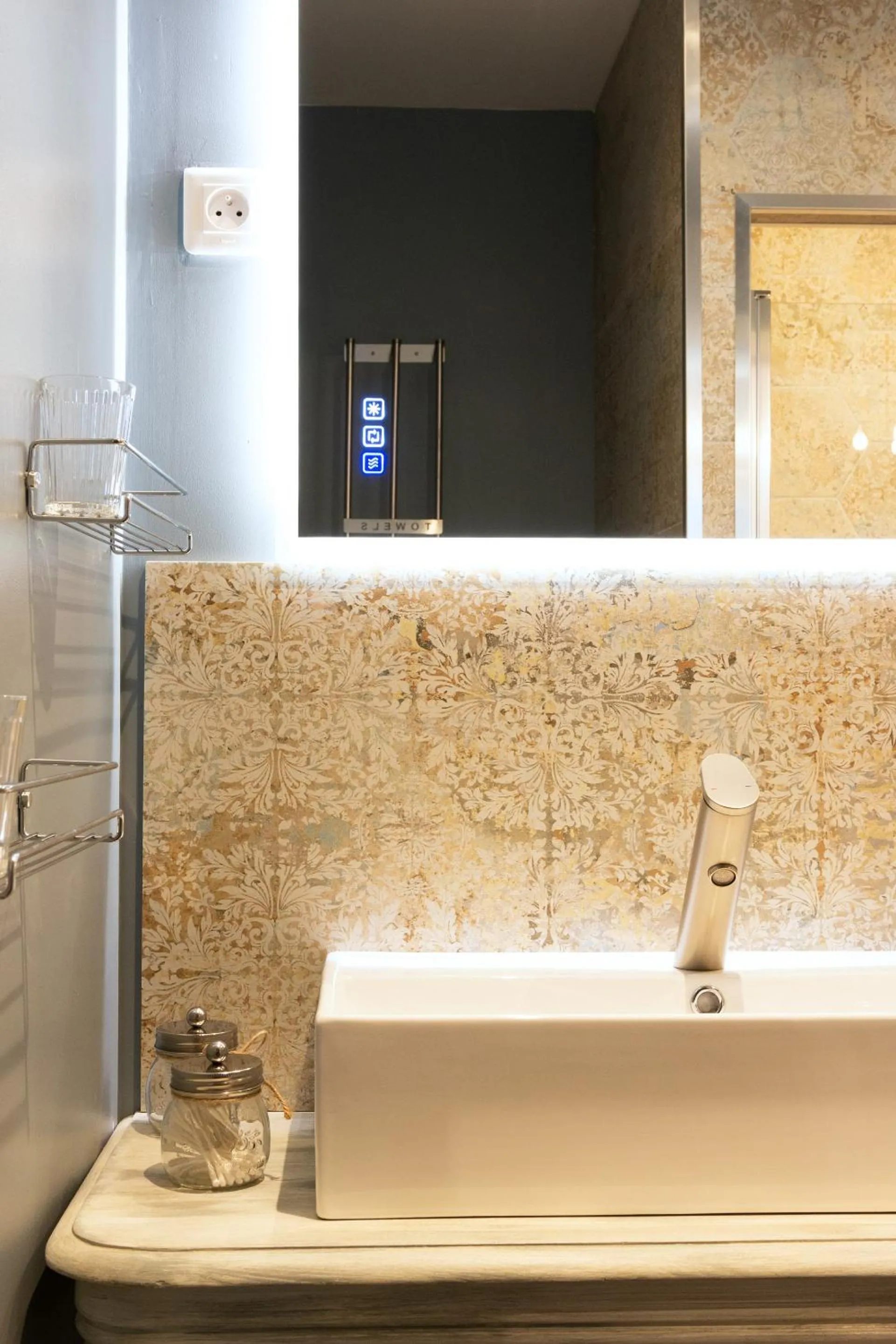 Bathroom in Domaine La Grange Ungersheim - Chambres d'Hôtes L'Inspiration