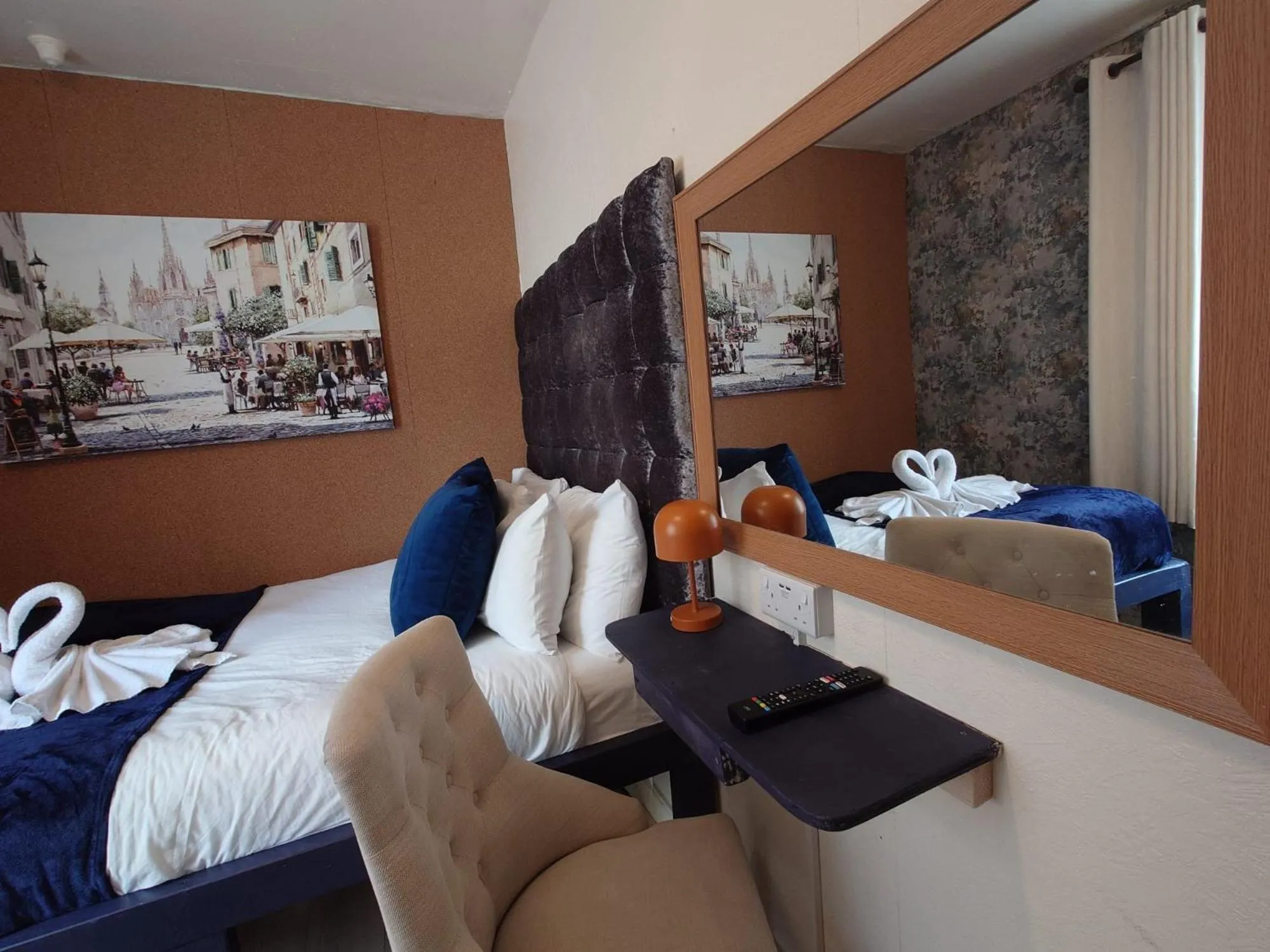 Bed in Harriette's Guest House