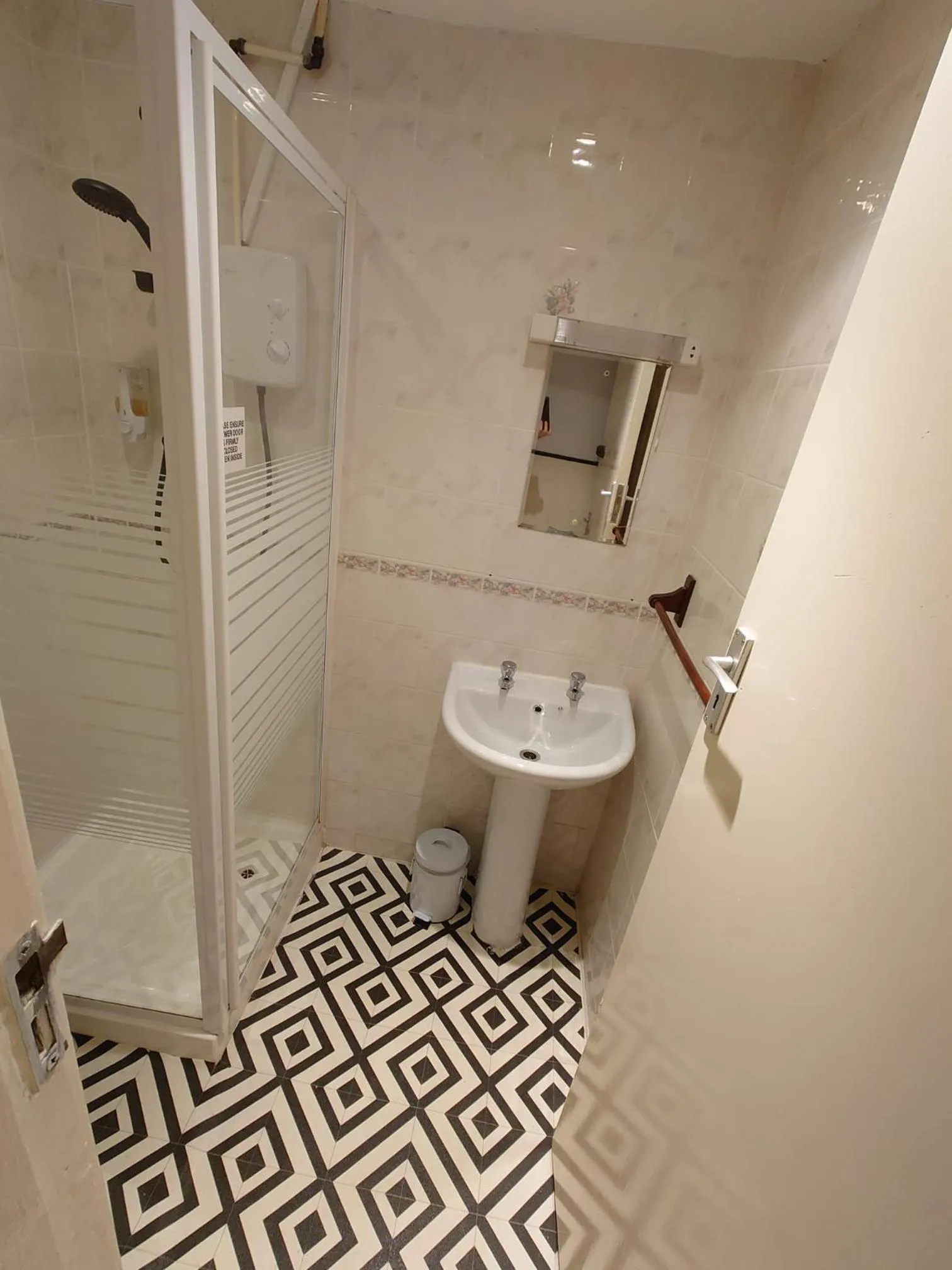 Shower in Harriette's Guest House