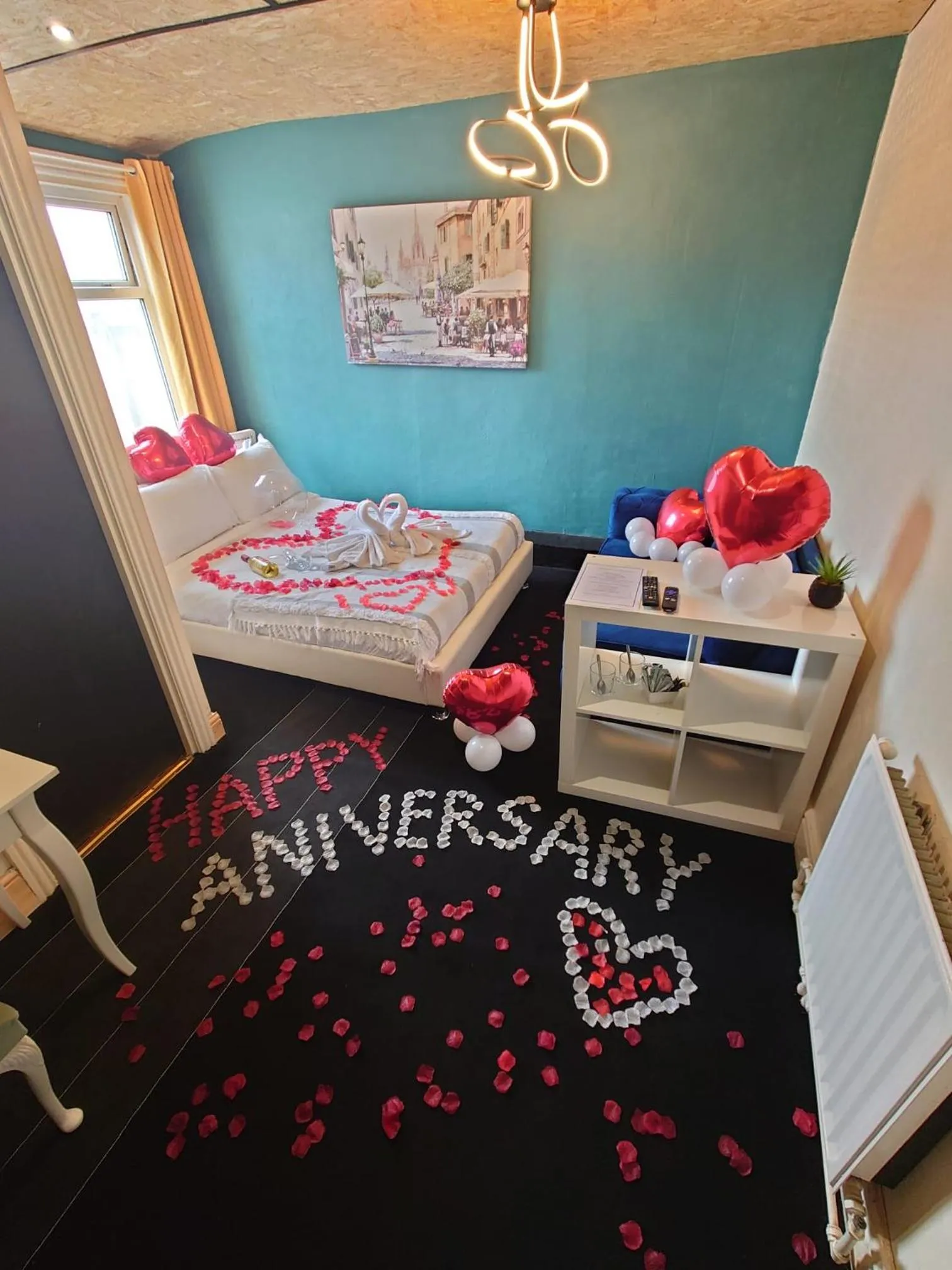 Bed in Harriette's Guest House