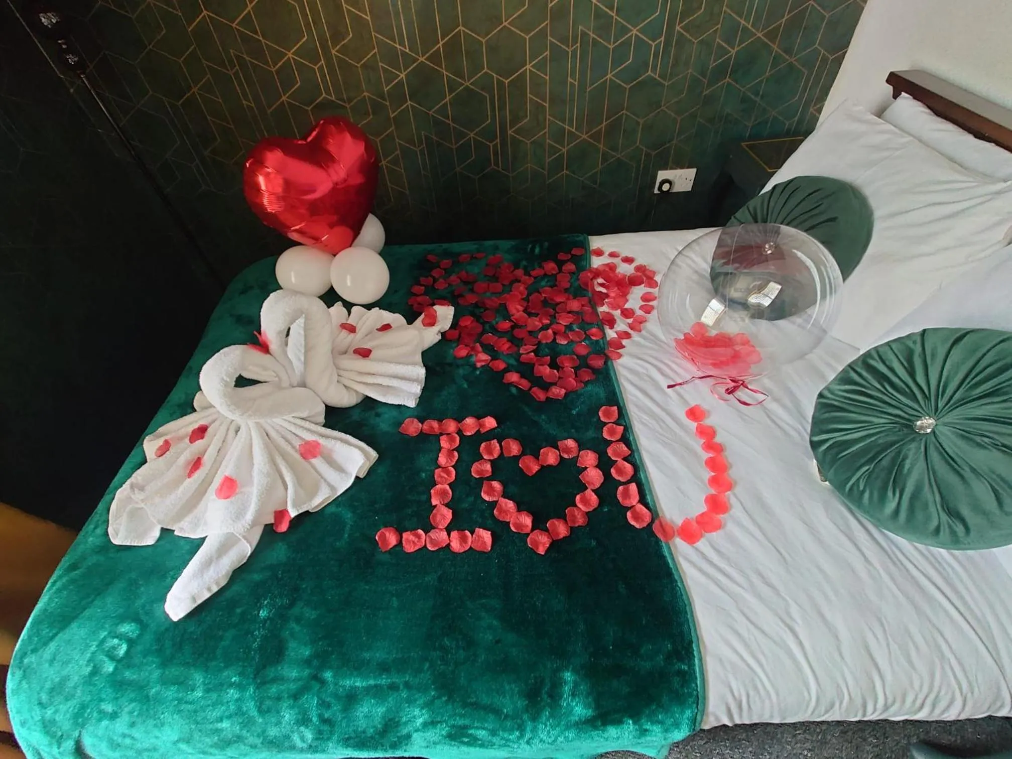 Bed in Harriette's Guest House