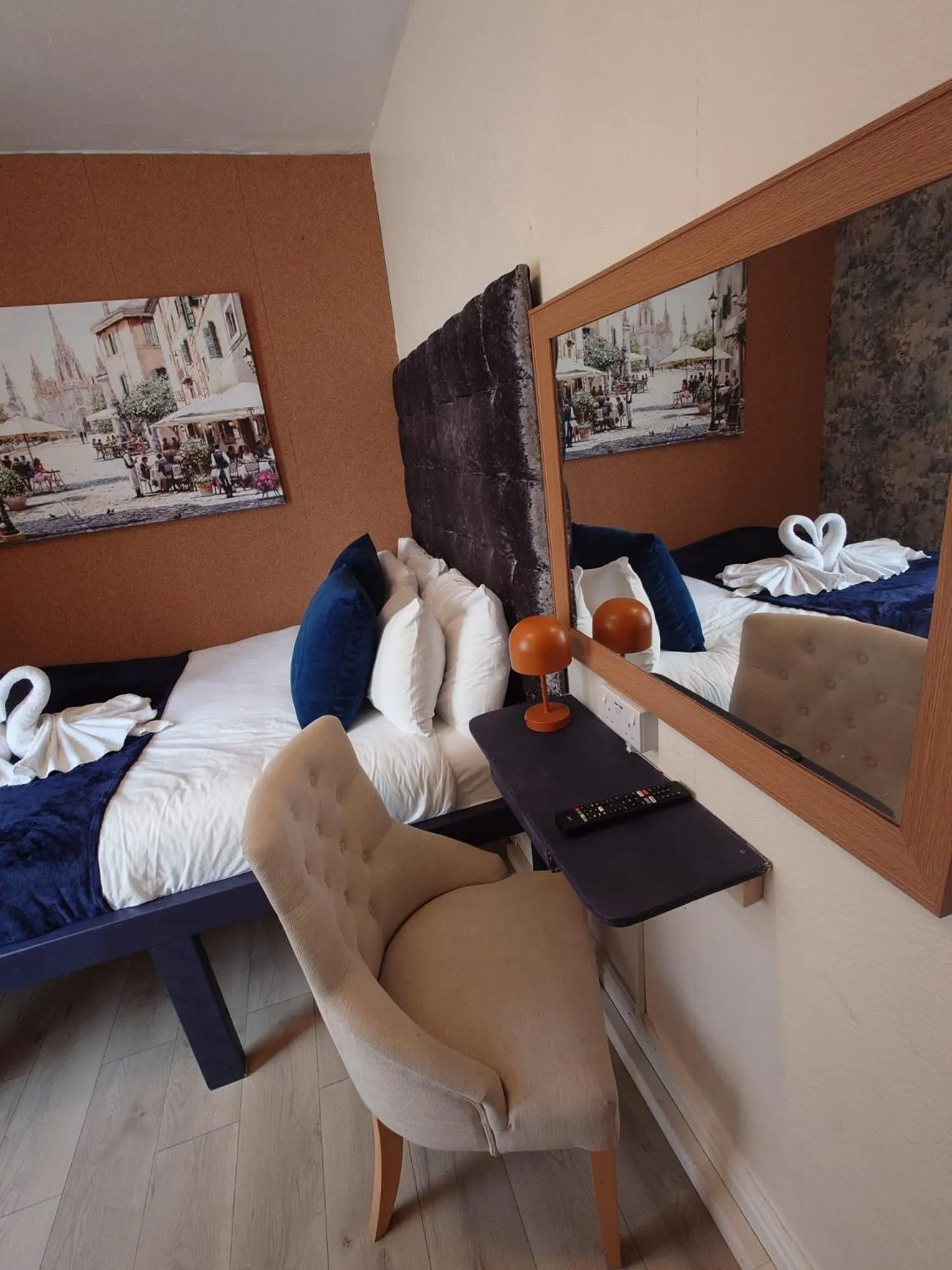 Bed in Harriette's Guest House