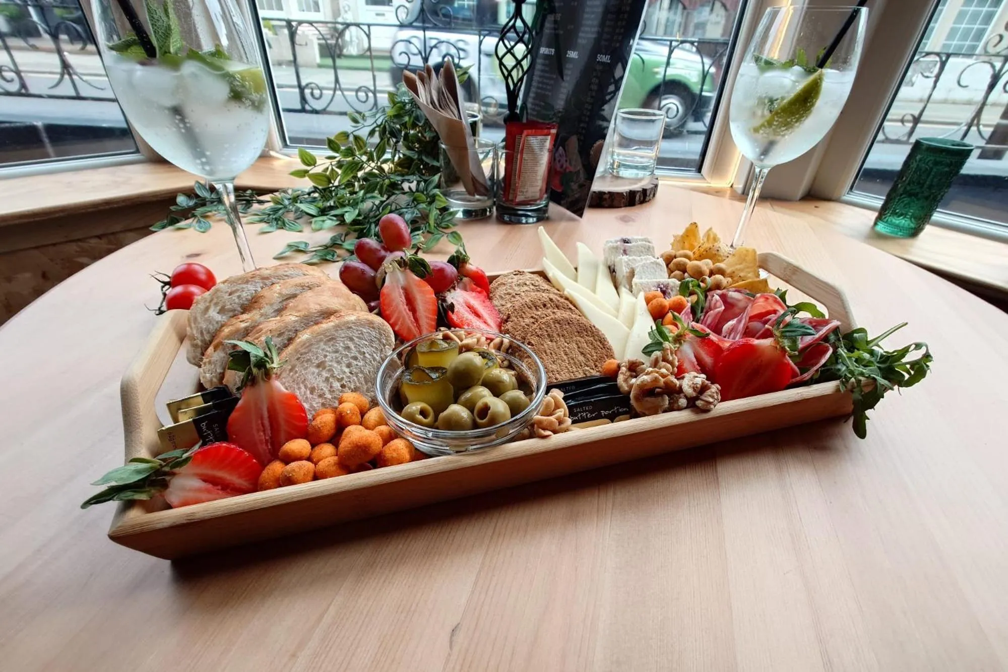 Food and drinks in Harriette's Guest House