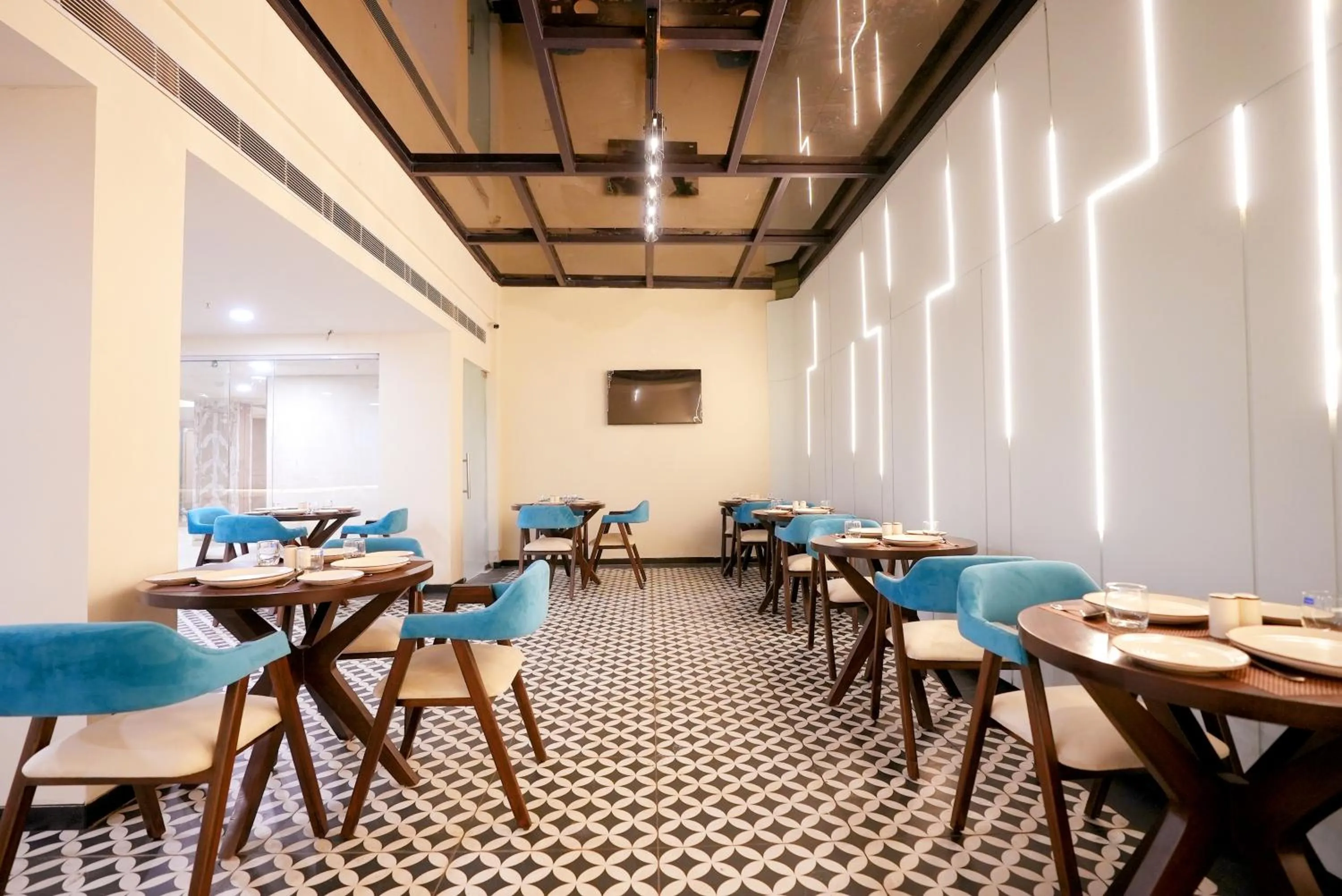 Property building in Hotel Limon & Banquet Sector 29, Gurgaon