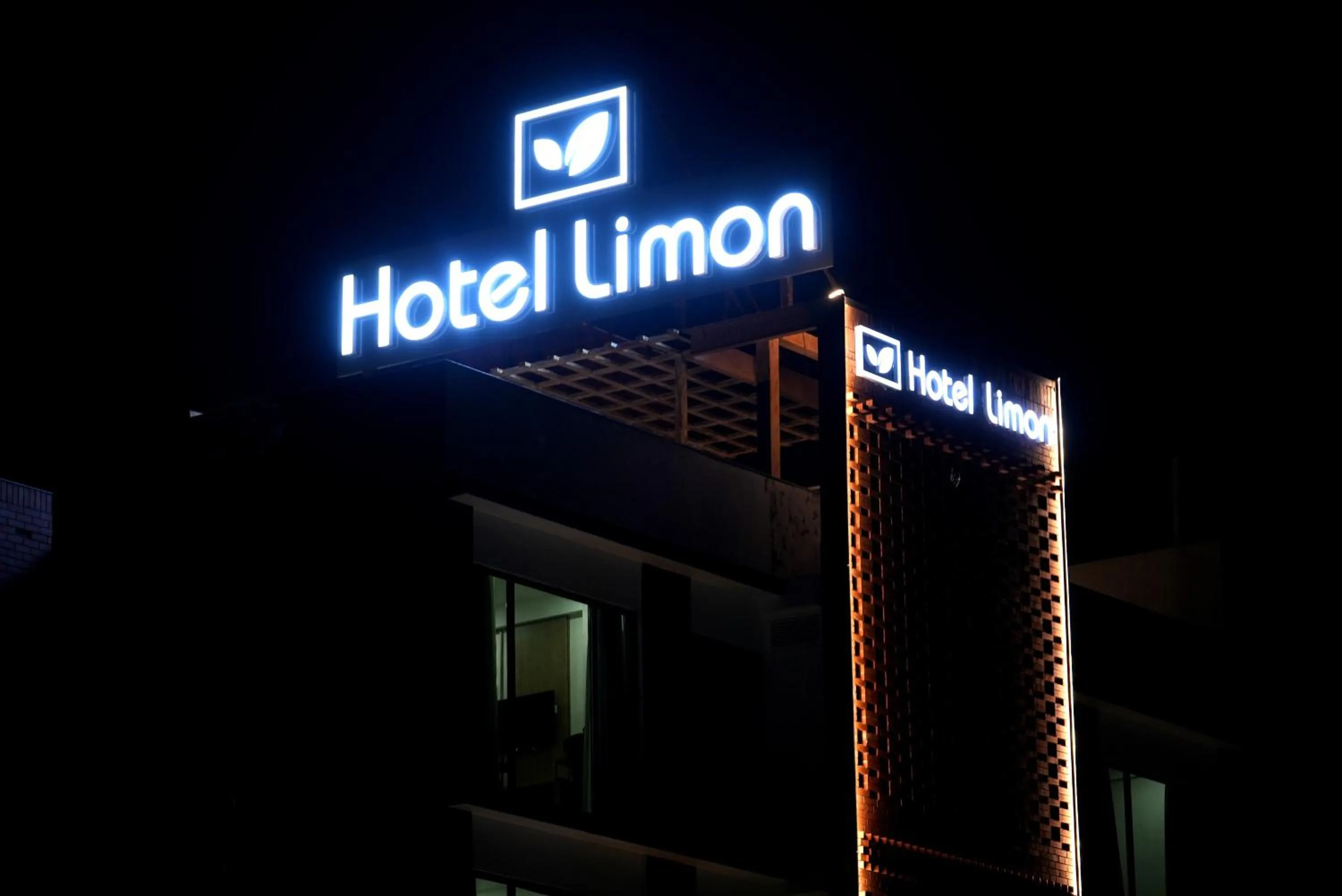 Property building in Hotel Limon & Banquet Sector 29, Gurgaon