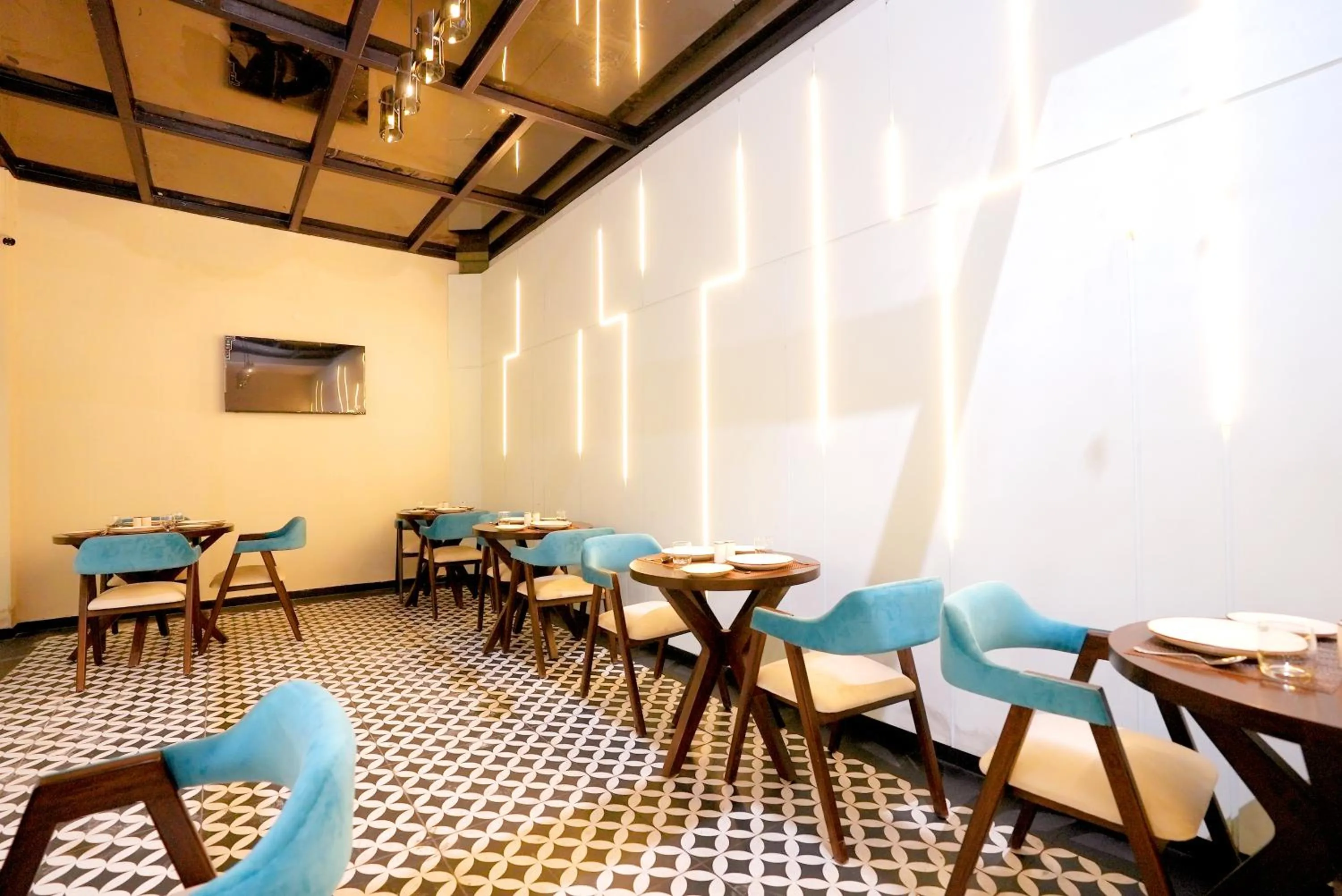 Property building in Hotel Limon & Banquet Sector 29, Gurgaon