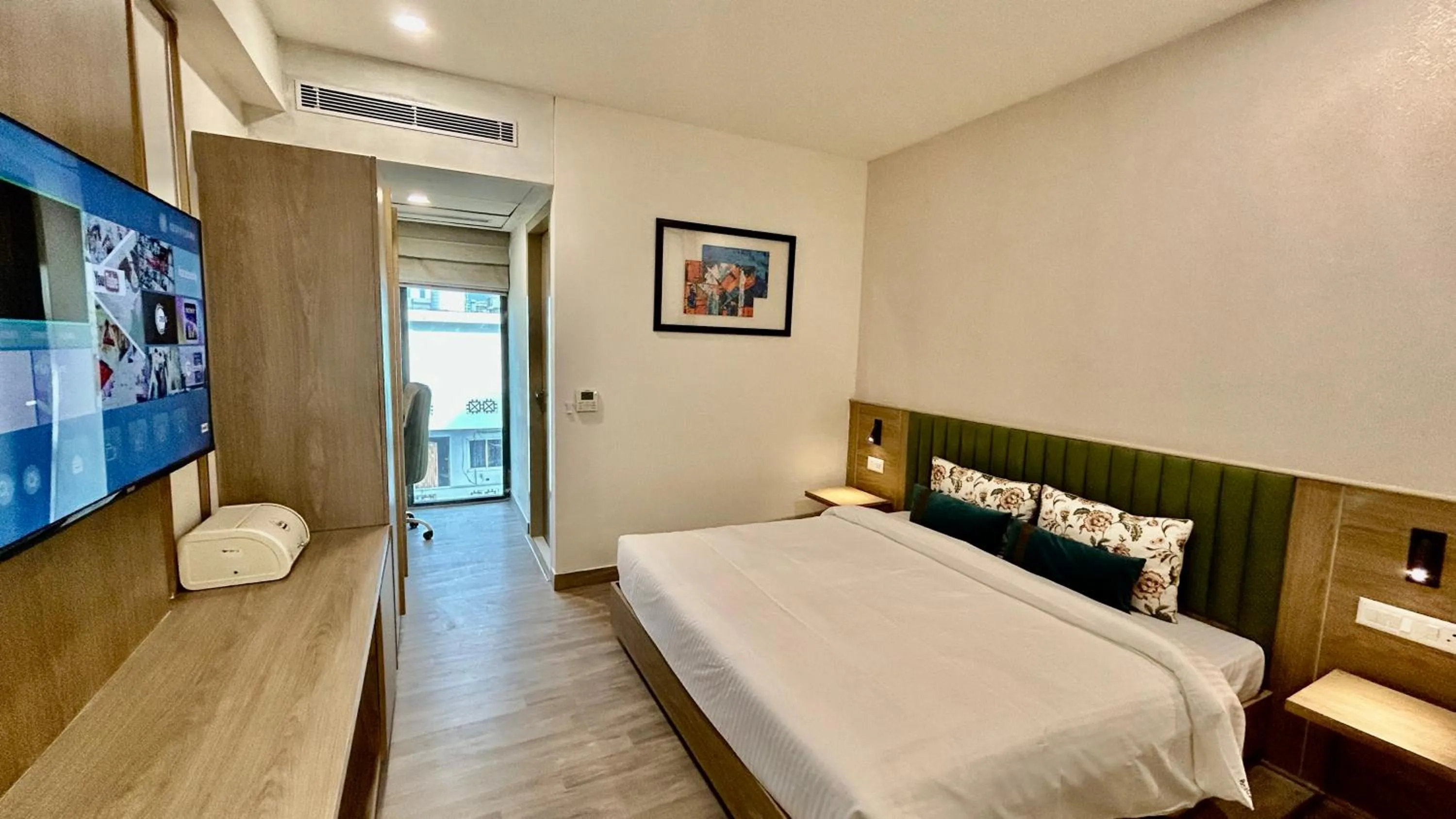 Bed in Hotel Limon & Banquet Sector 29, Gurgaon