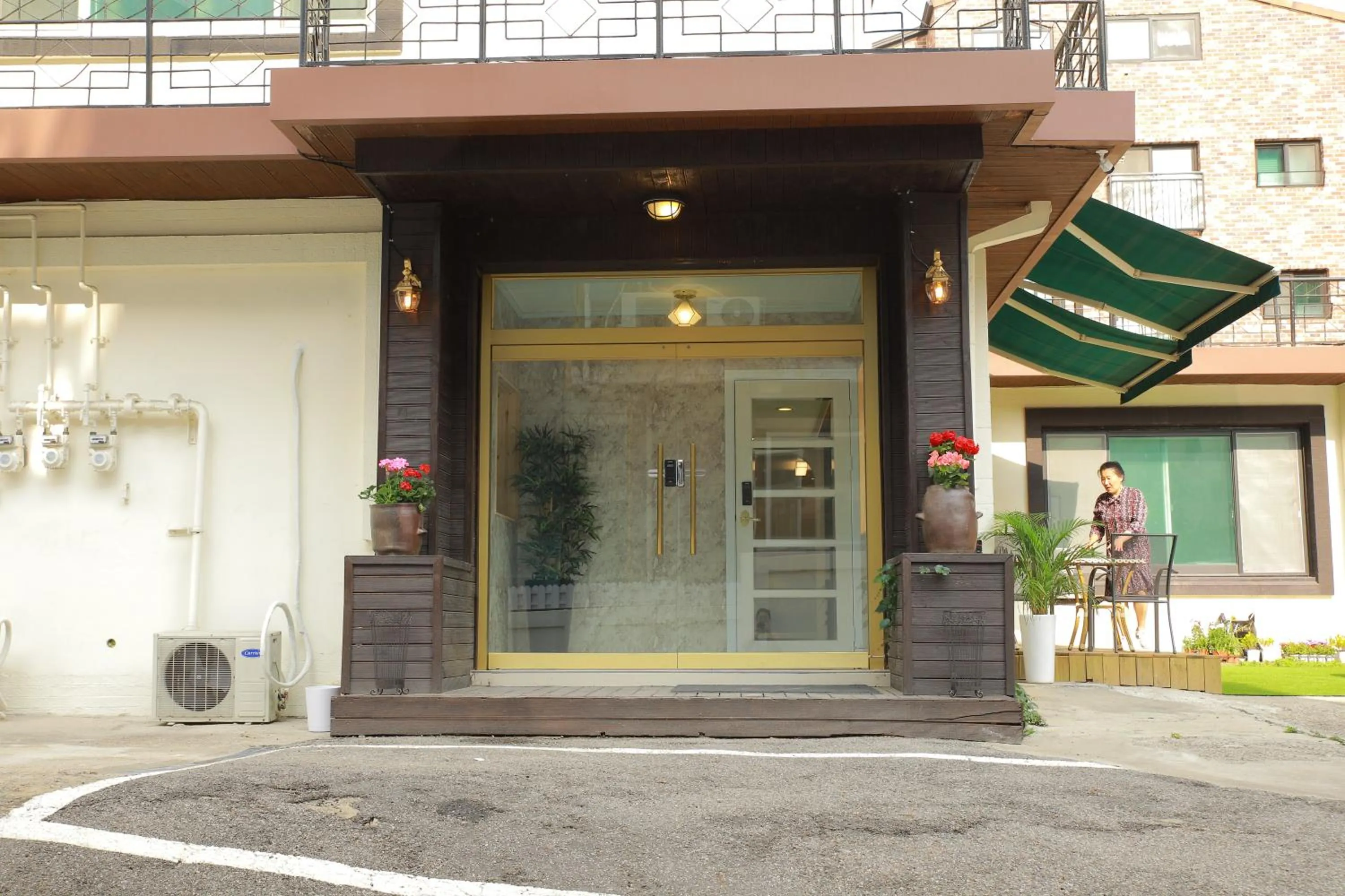 Property building in Slow Vibe Myeongdong