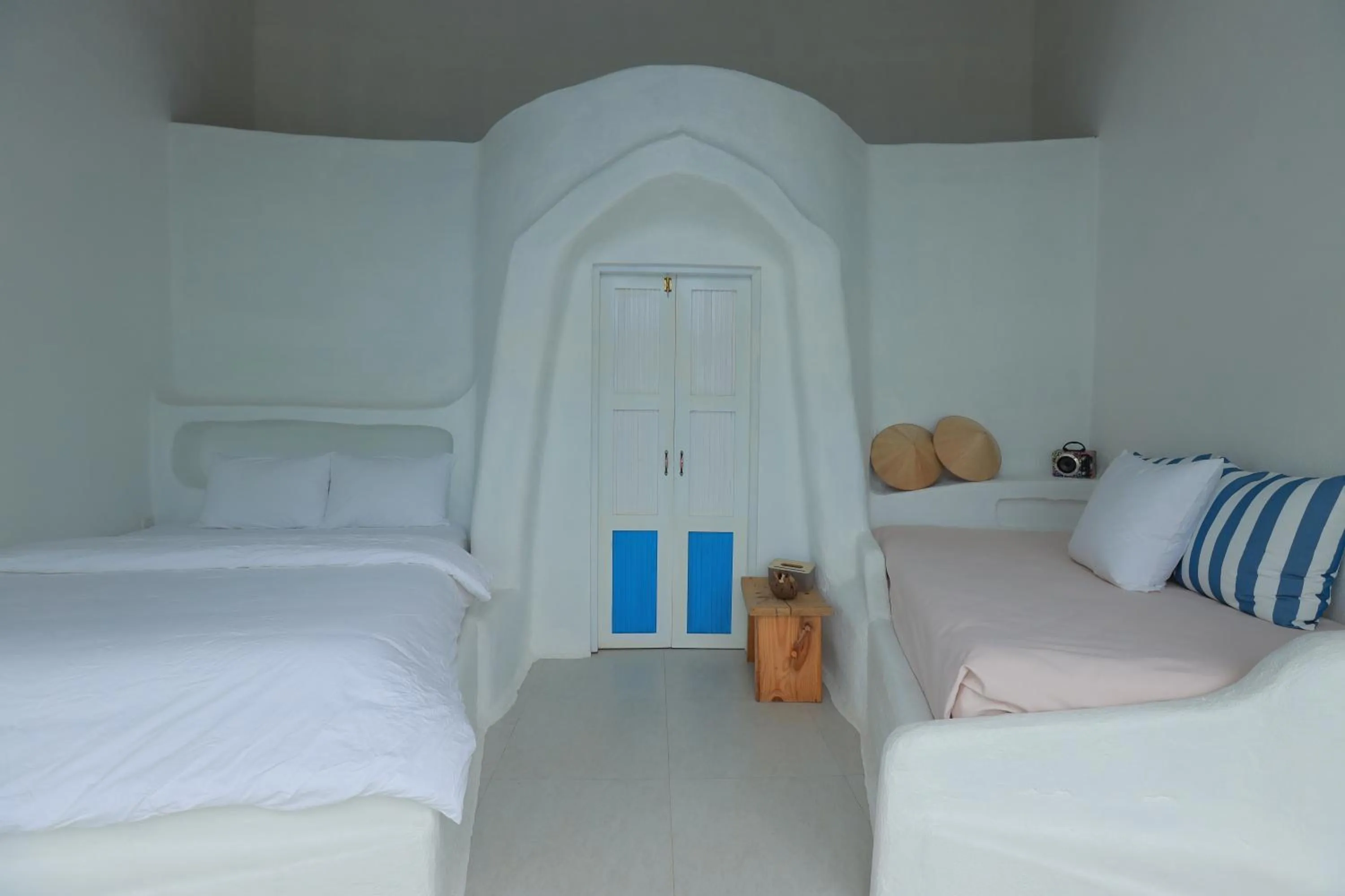 Bed in iSea by the sea
