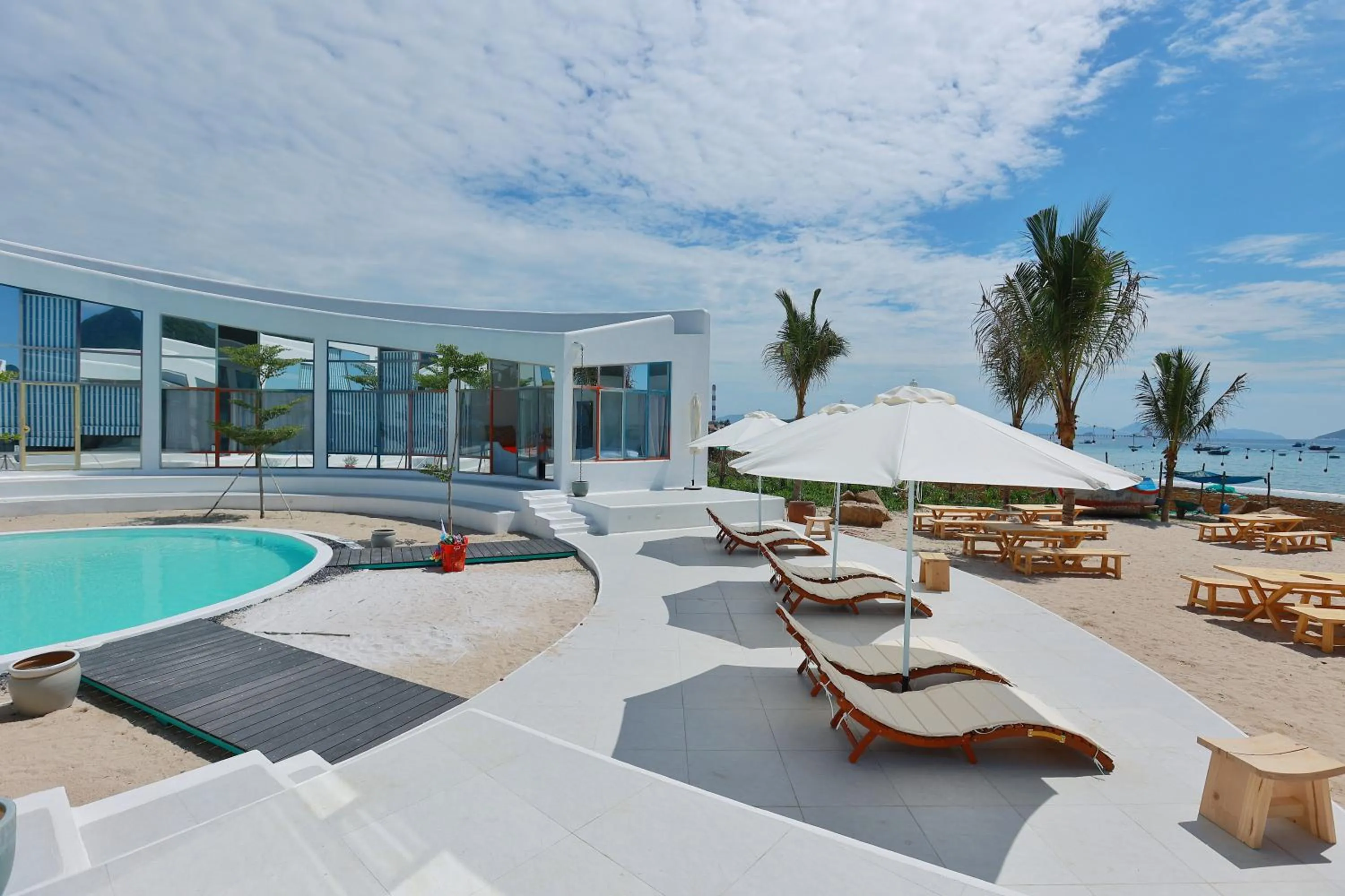 Patio in iSea by the sea