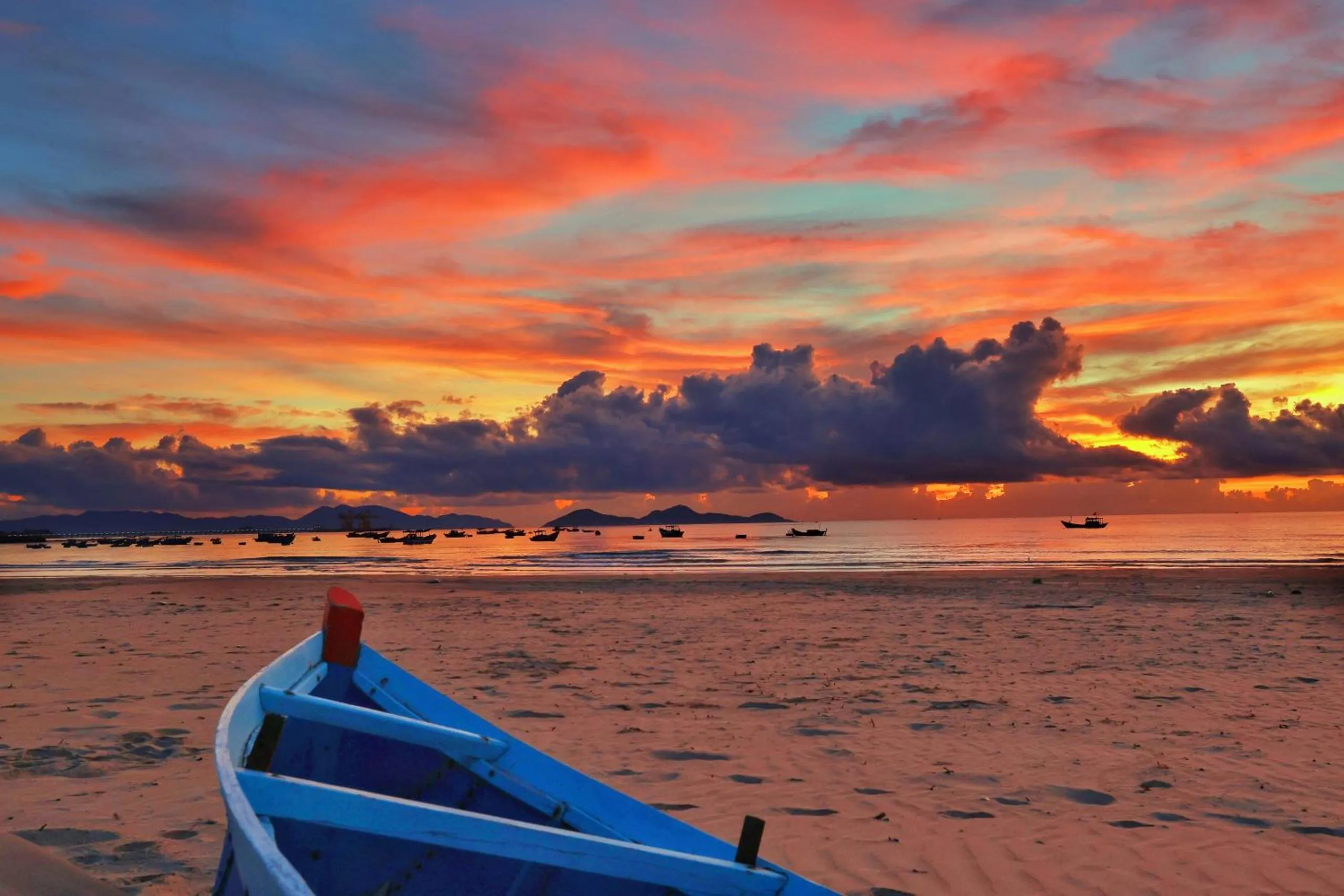 Beach in iSea by the sea