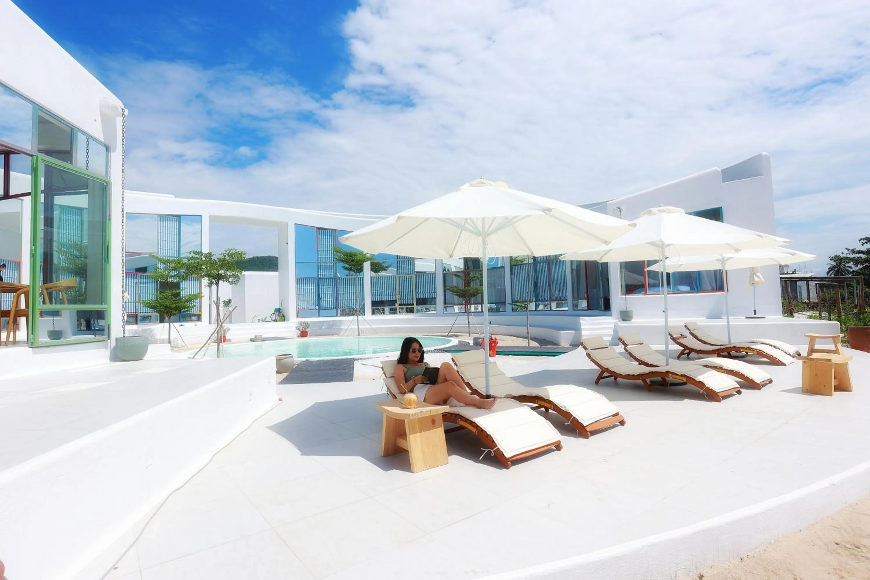 Patio in iSea by the sea