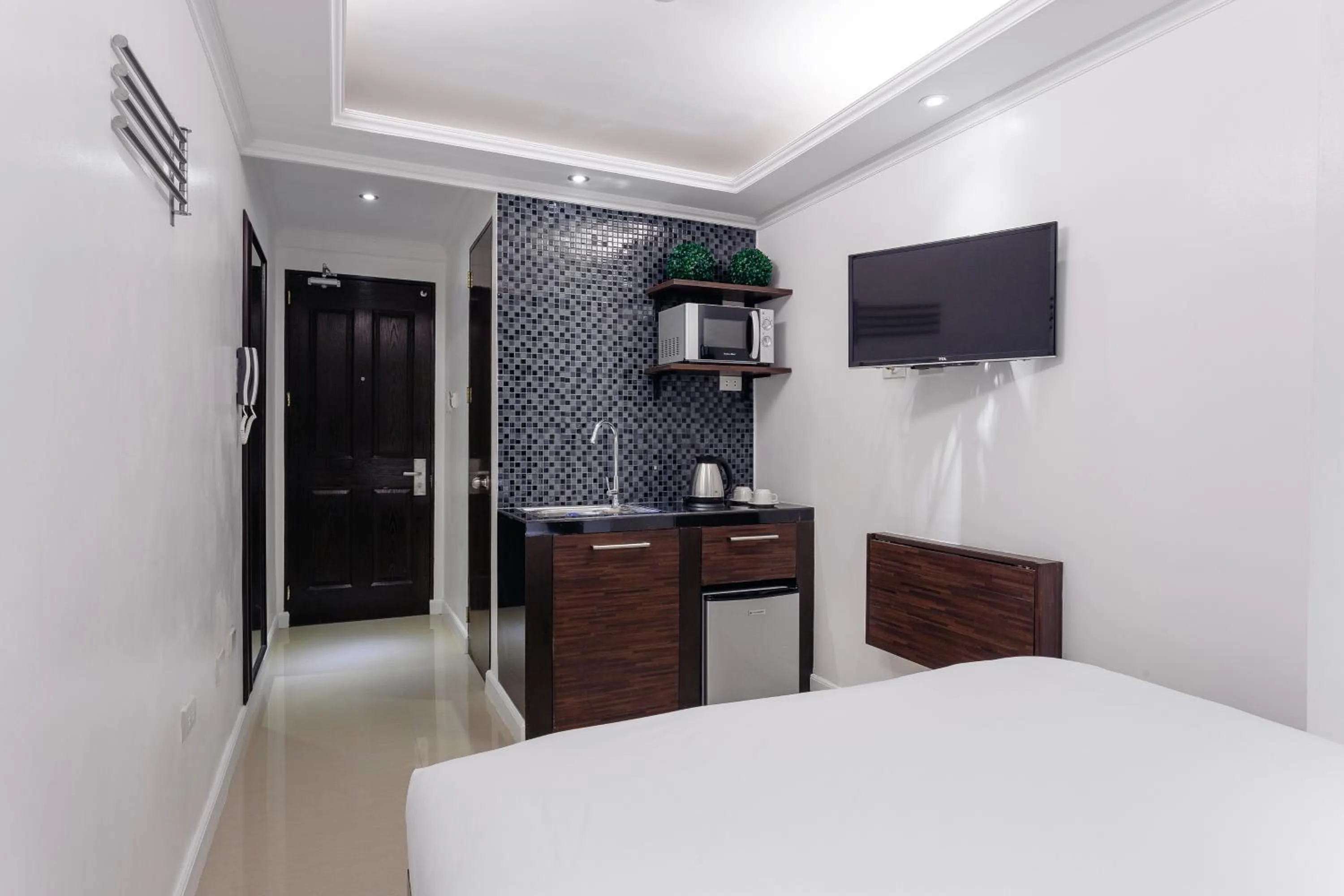 Bedroom, Bed in Nest Nano Suites Poblacion - Makati