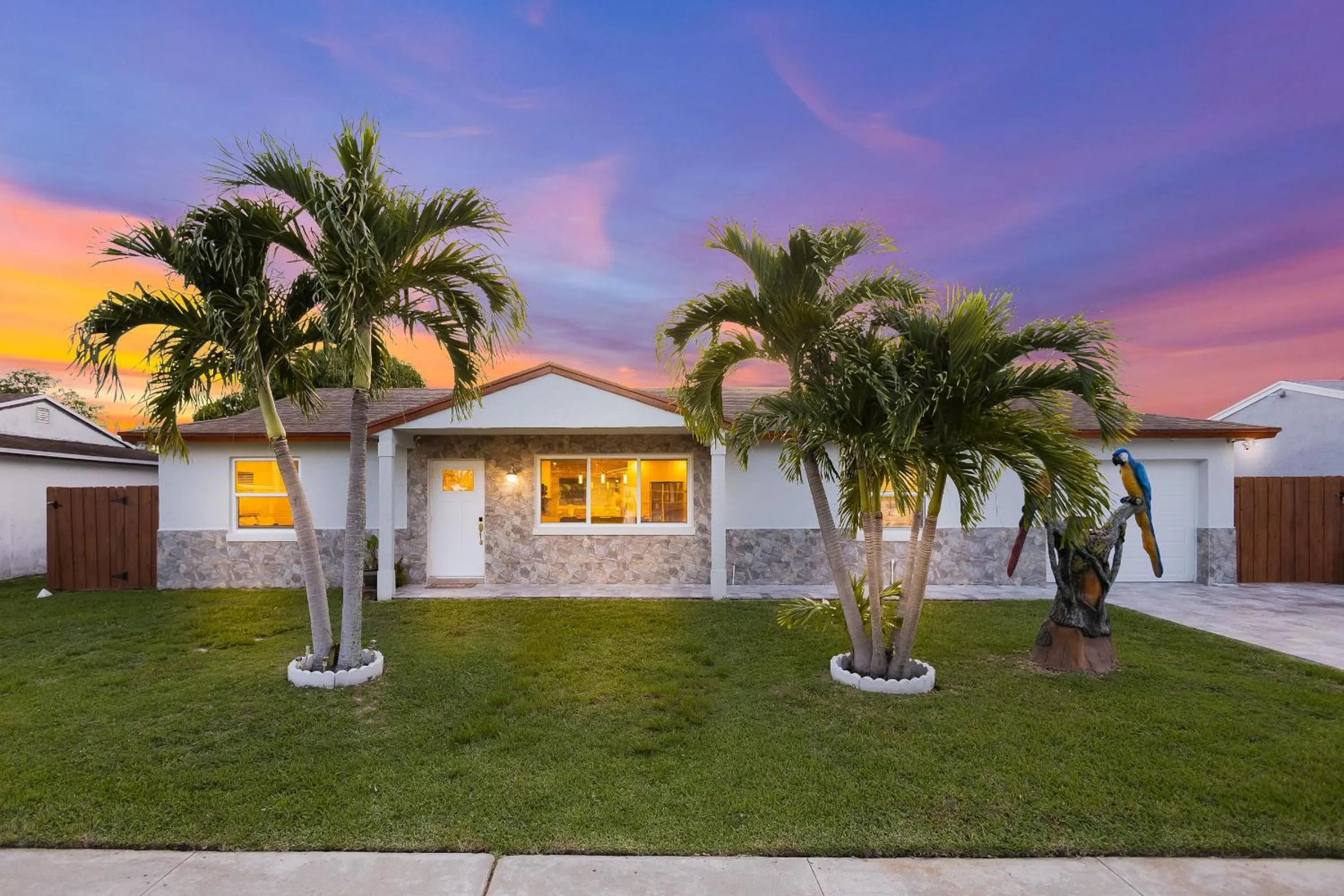 Fantasy Resort OMG PoolWaterfall outdoorKitchn Gym