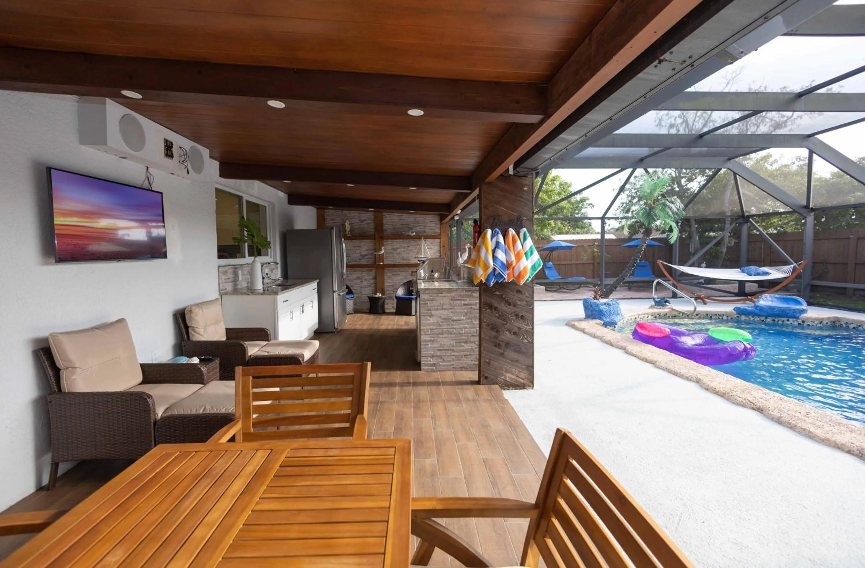 Fantasy Resort OMG PoolWaterfall outdoorKitchn Gym