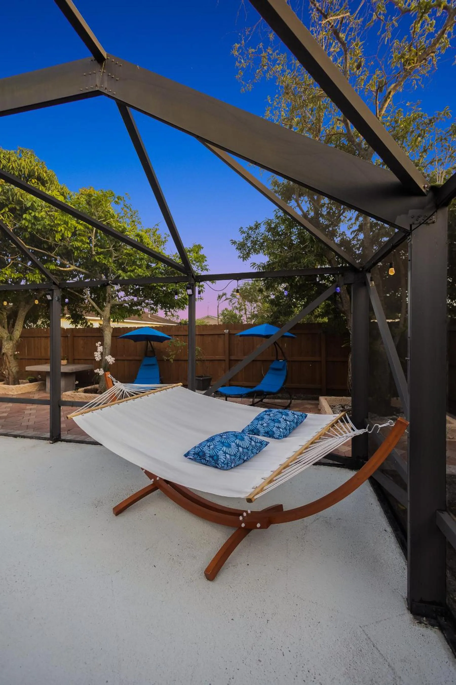 Fantasy Resort OMG PoolWaterfall outdoorKitchn Gym