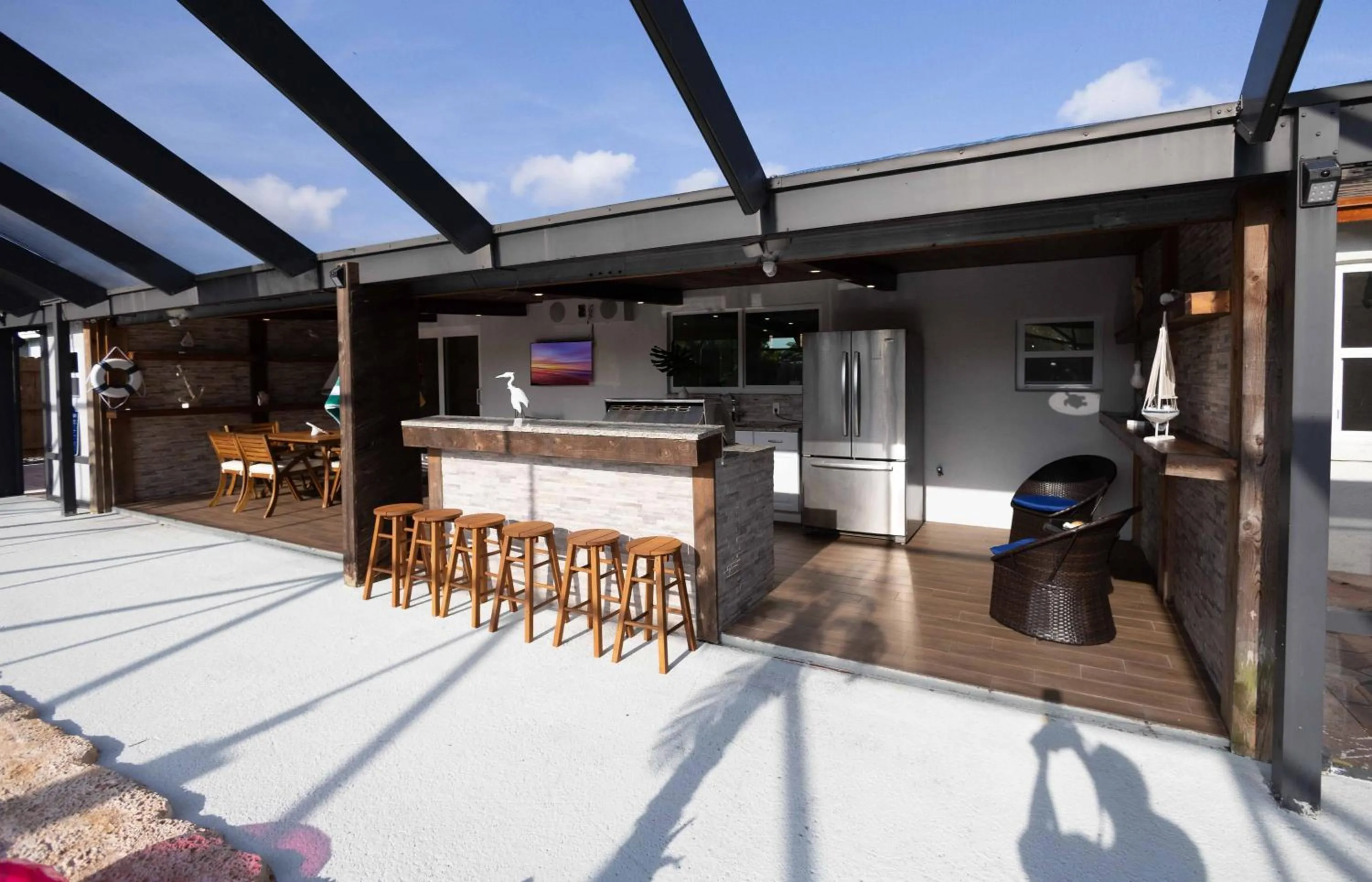 Fantasy Resort OMG PoolWaterfall outdoorKitchn Gym