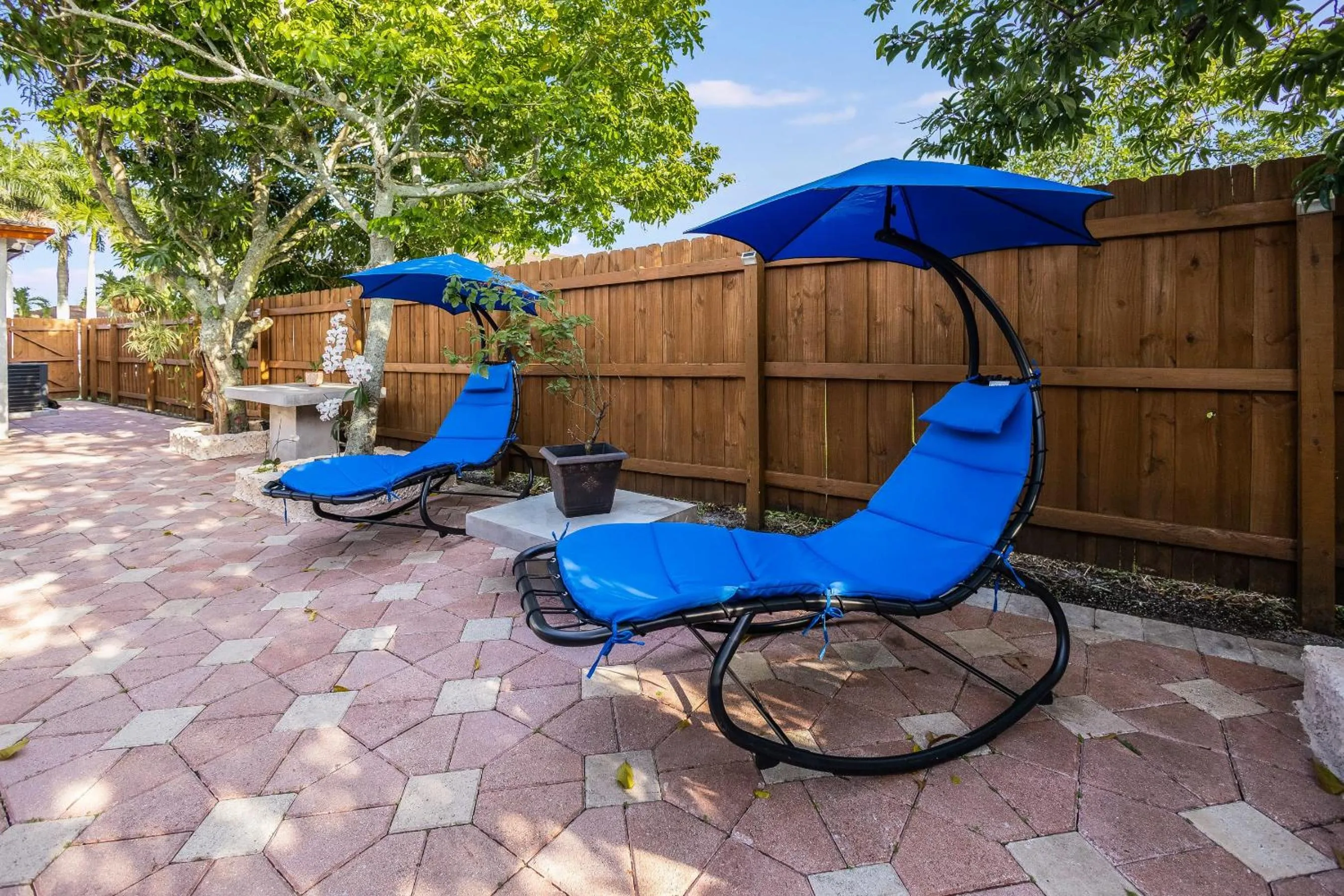 Fantasy Resort OMG PoolWaterfall outdoorKitchn Gym