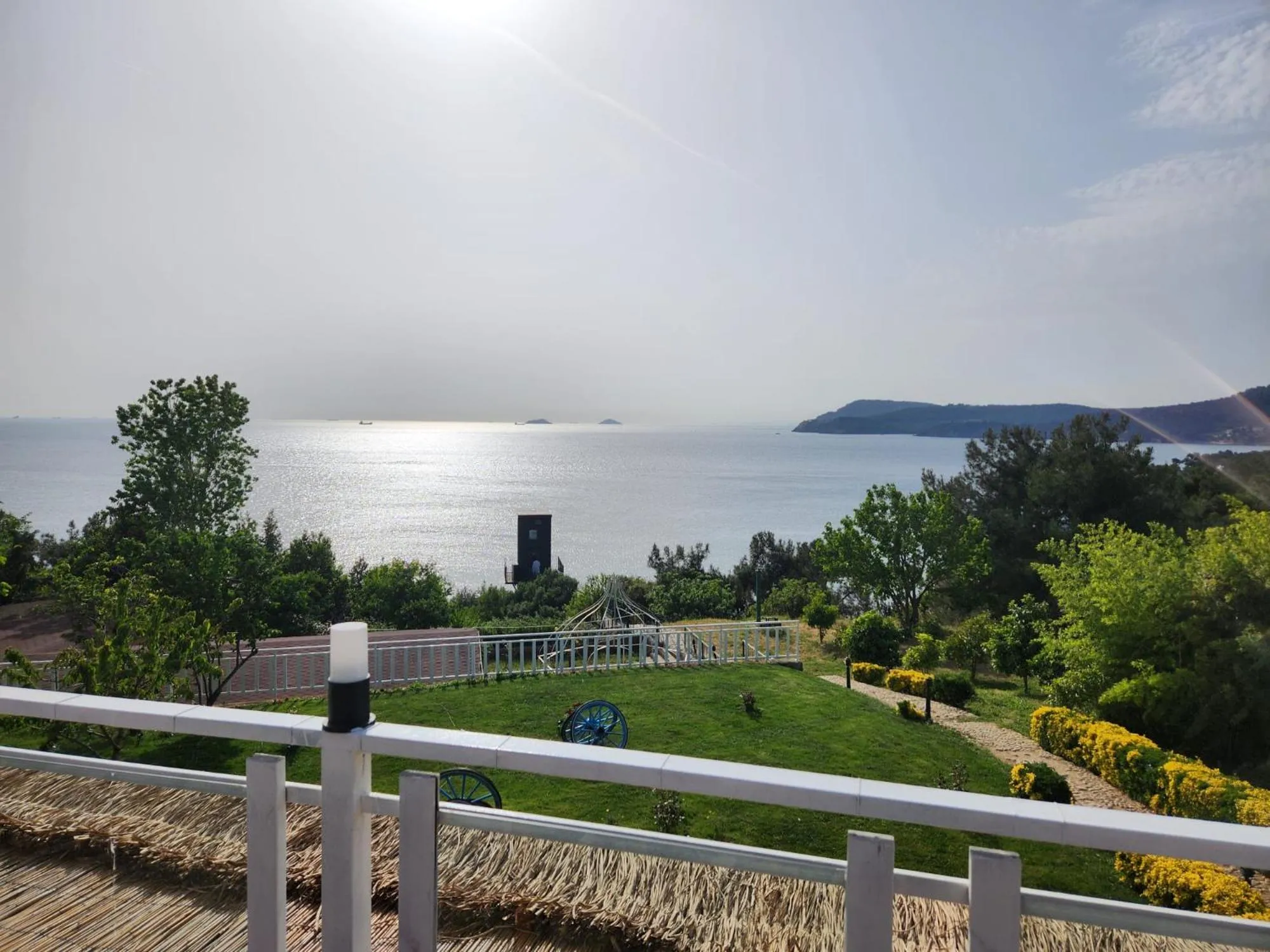 Sea view in The Roof Ada