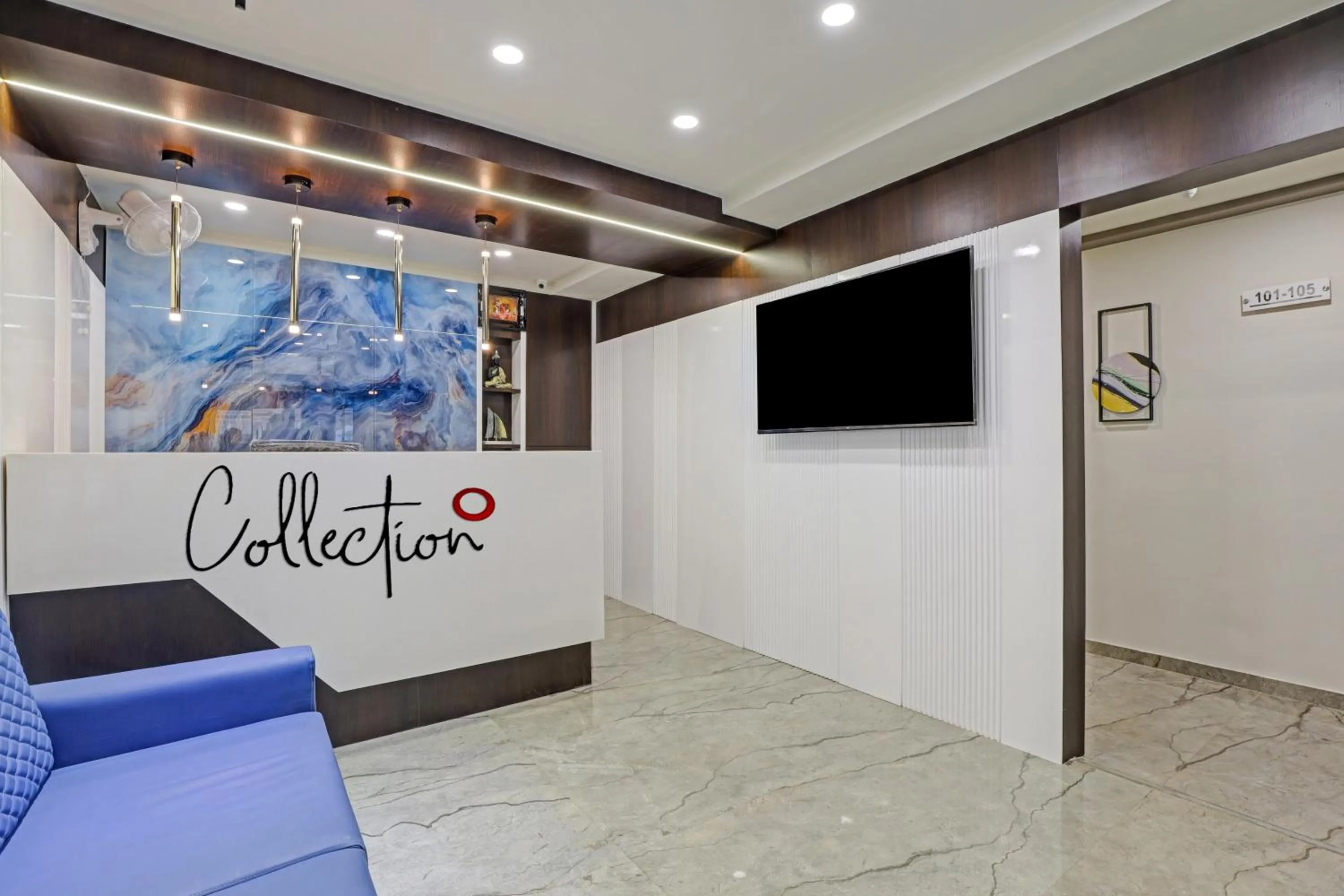 Lobby or reception in Collection O Alpha One