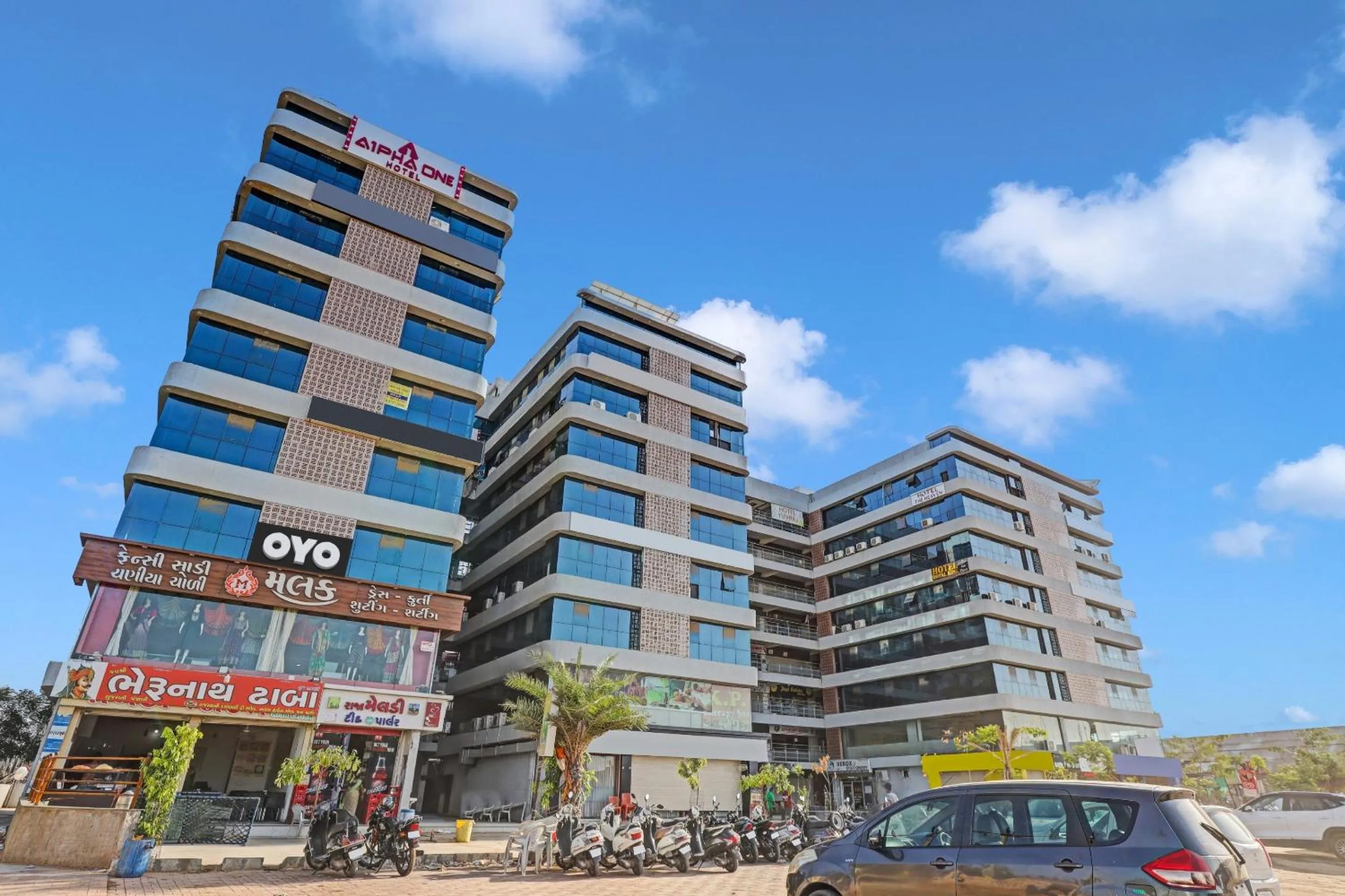 Facade/entrance in Collection O Alpha One