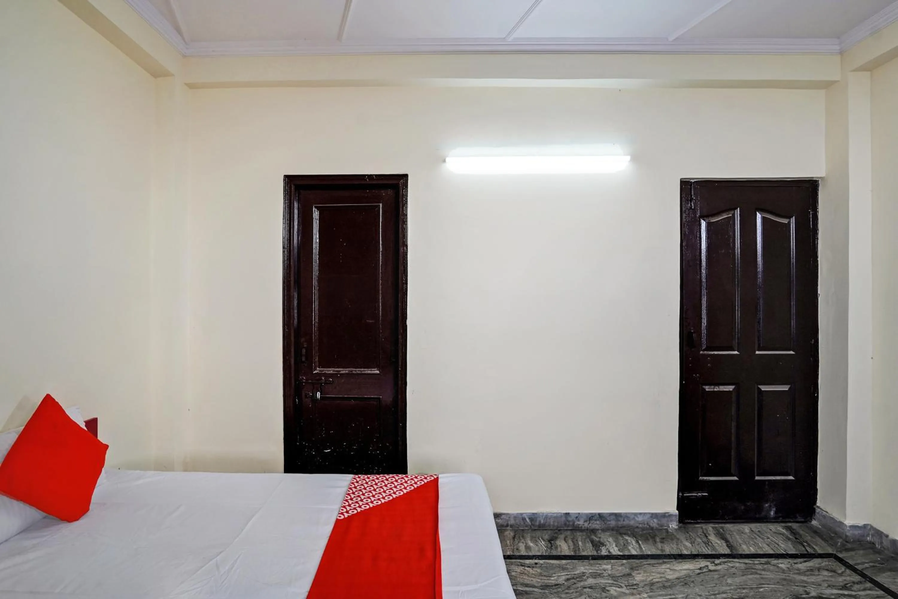 Bedroom, Bed in Super Hotel O Khanna's Hotel