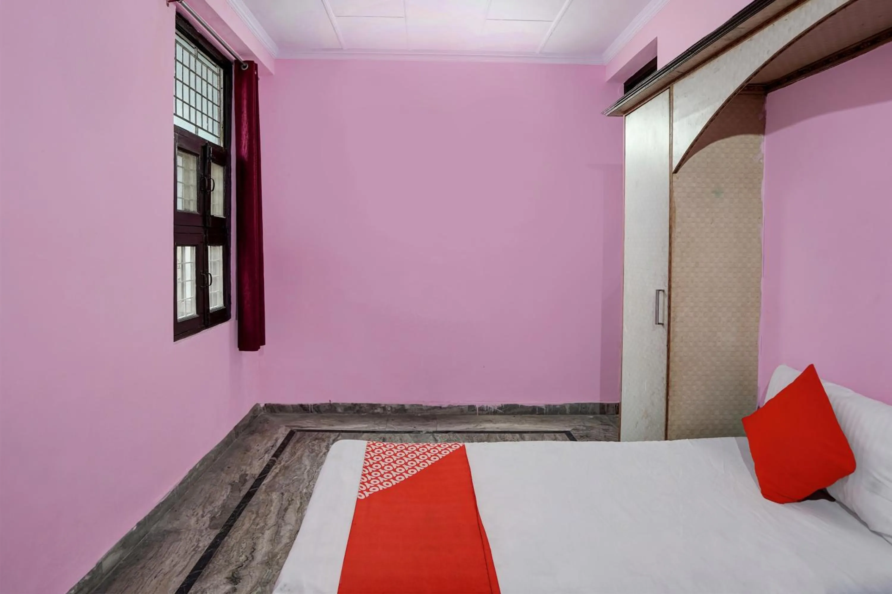 Bedroom, Bed in Super Hotel O Khanna's Hotel