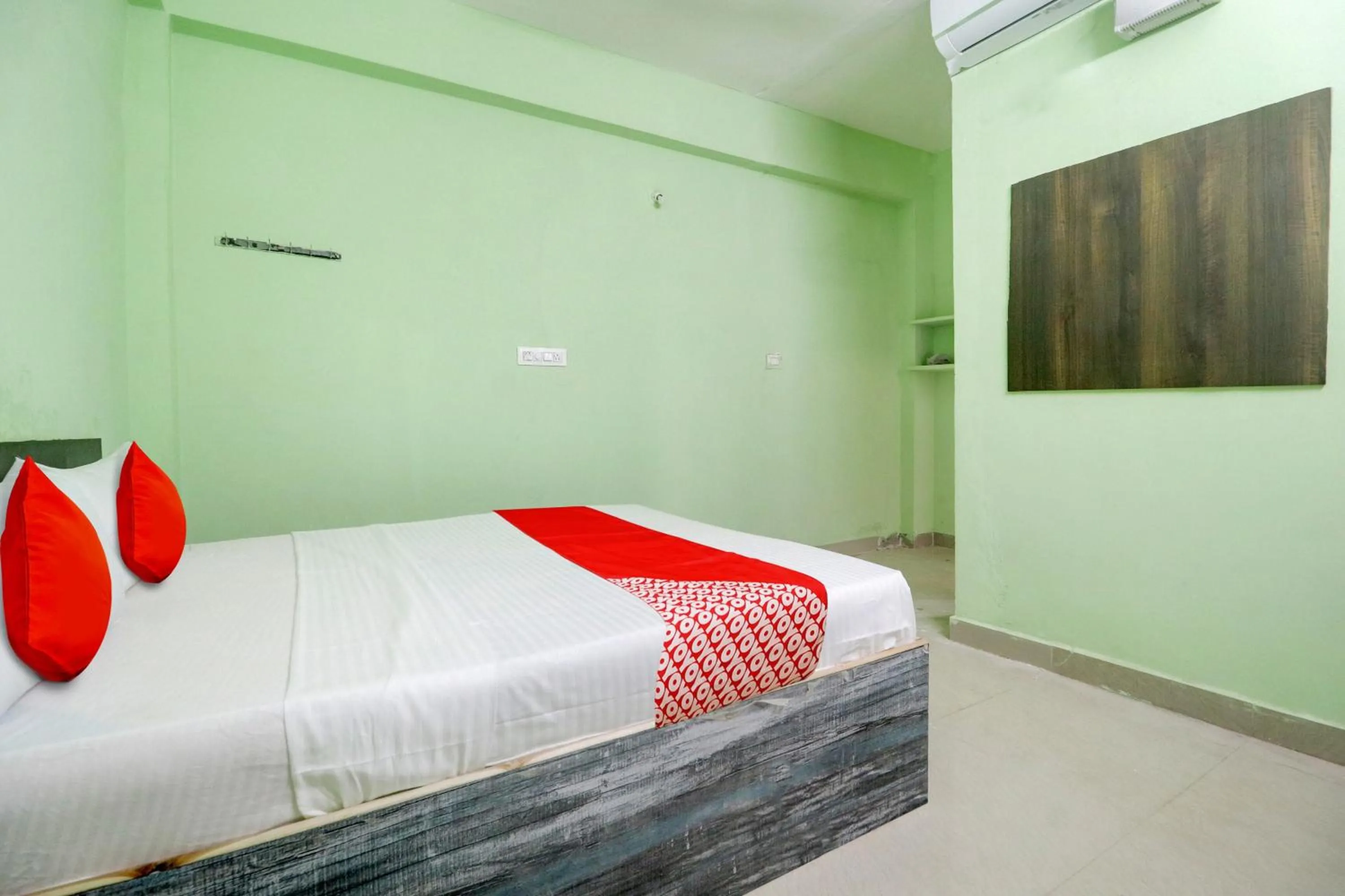 Bedroom in Hotel Sunshine