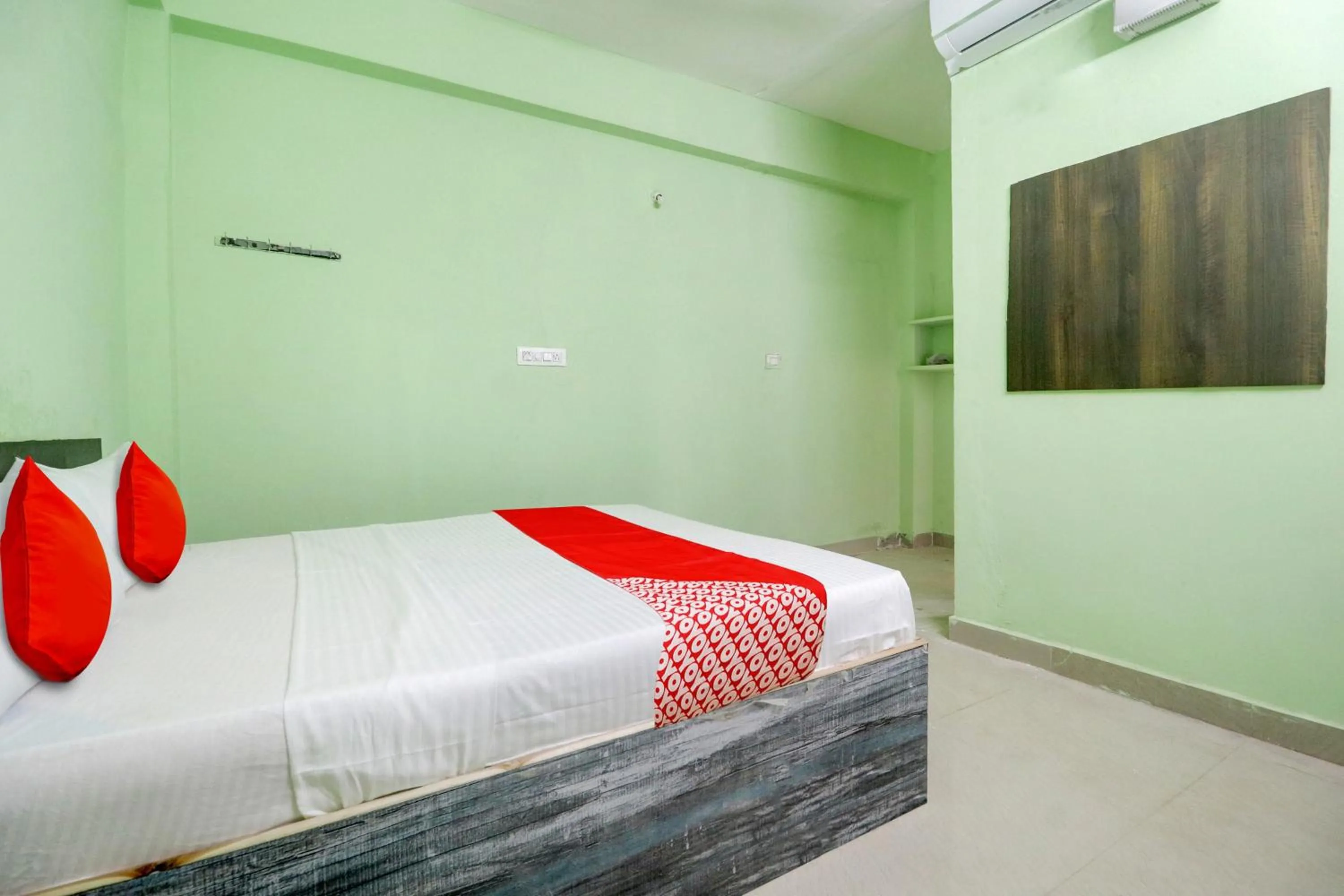 Bedroom in Hotel Sunshine