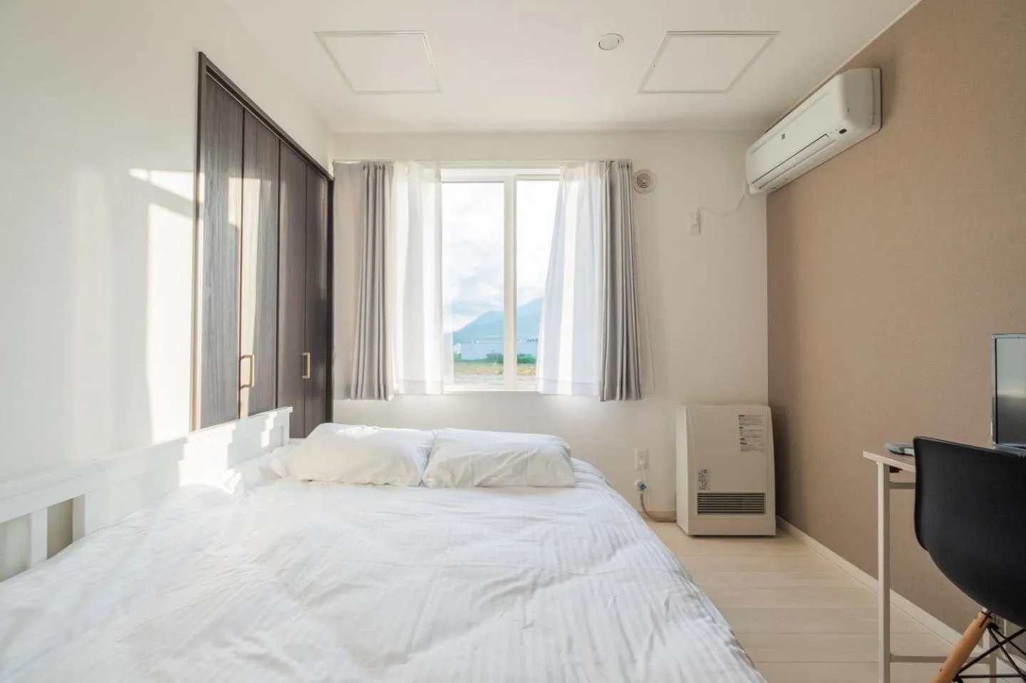 Bed in Niseko Hirafu Ski Resort Condo