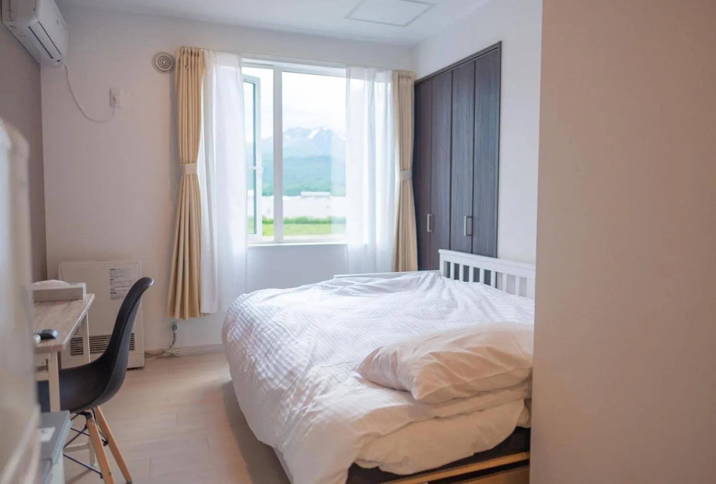 Bed in Niseko Hirafu Ski Resort Condo