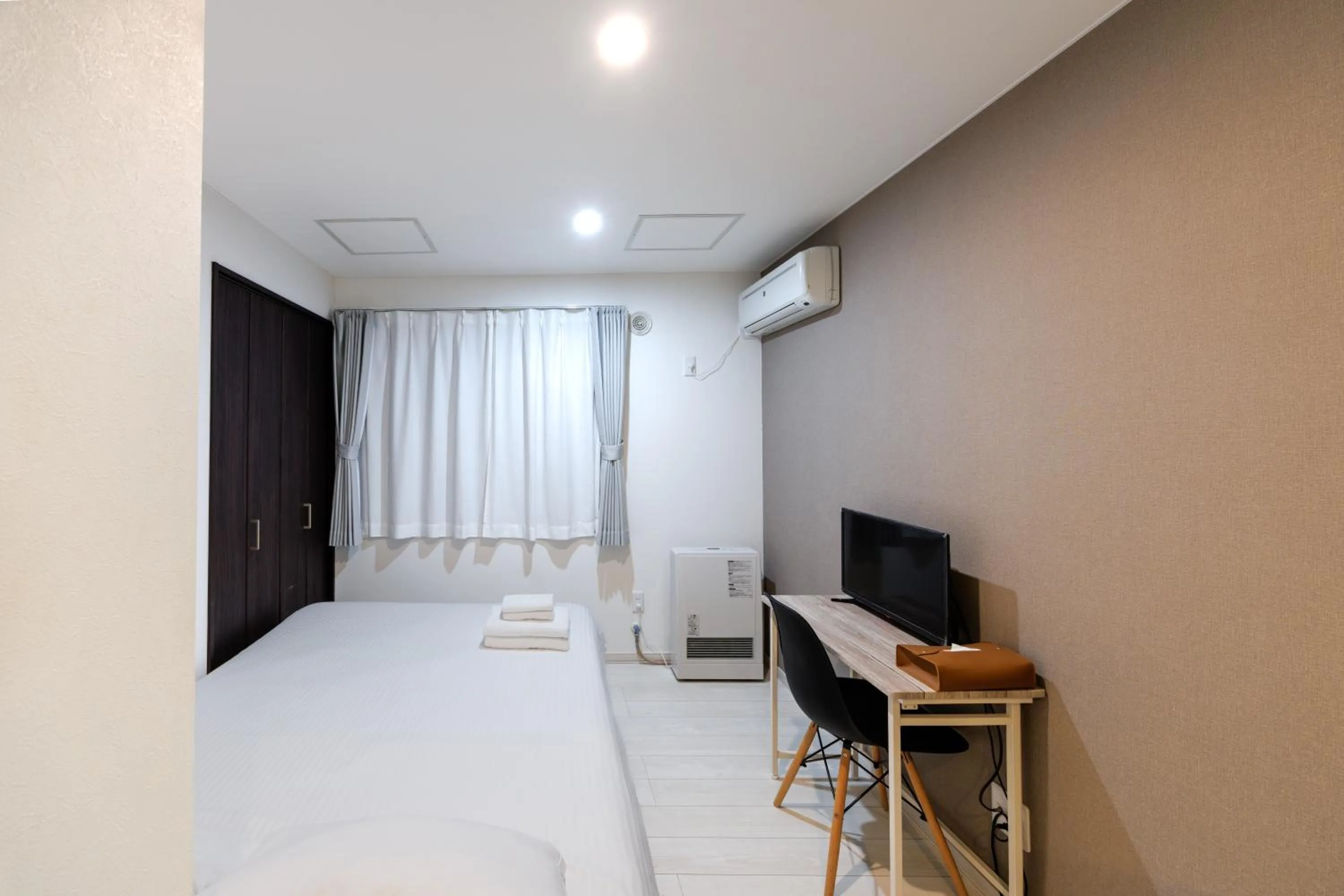 Bedroom, Bed in Niseko Hirafu Ski Resort Condo