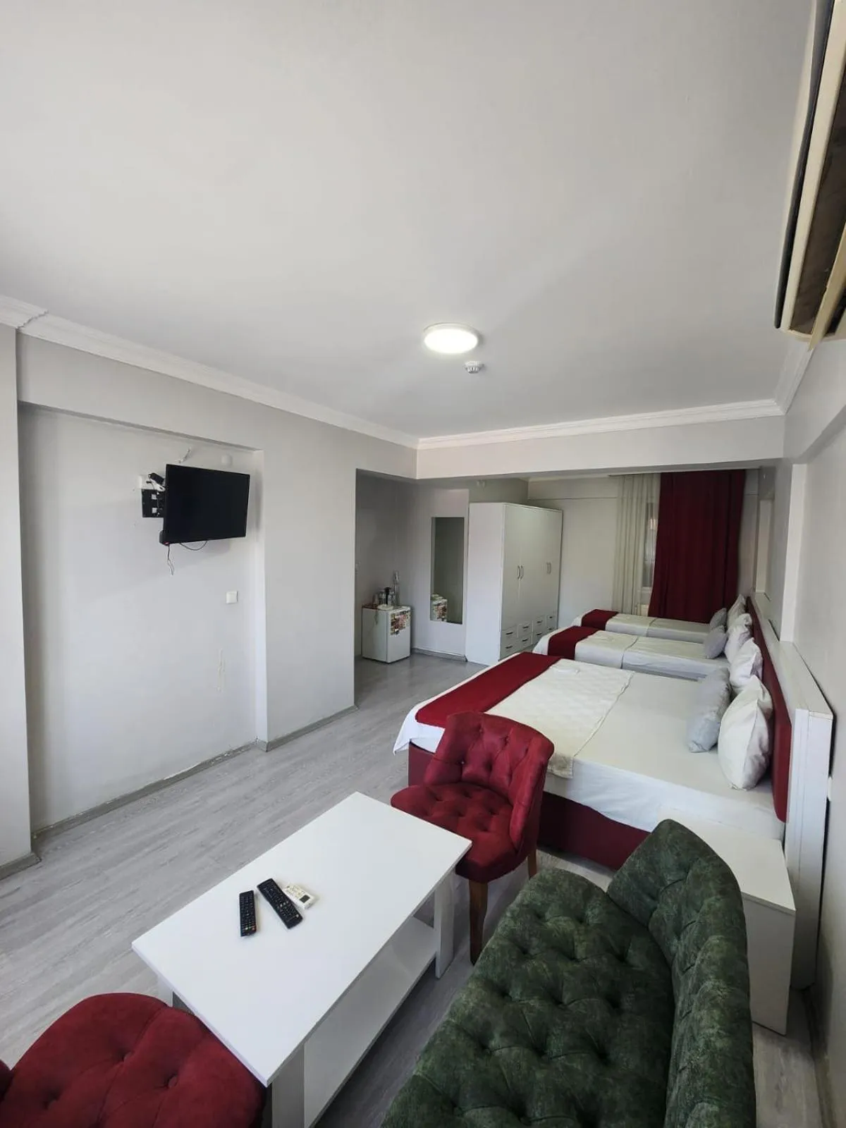 Photo of the whole room, Bed in YAŞAM HOTEL