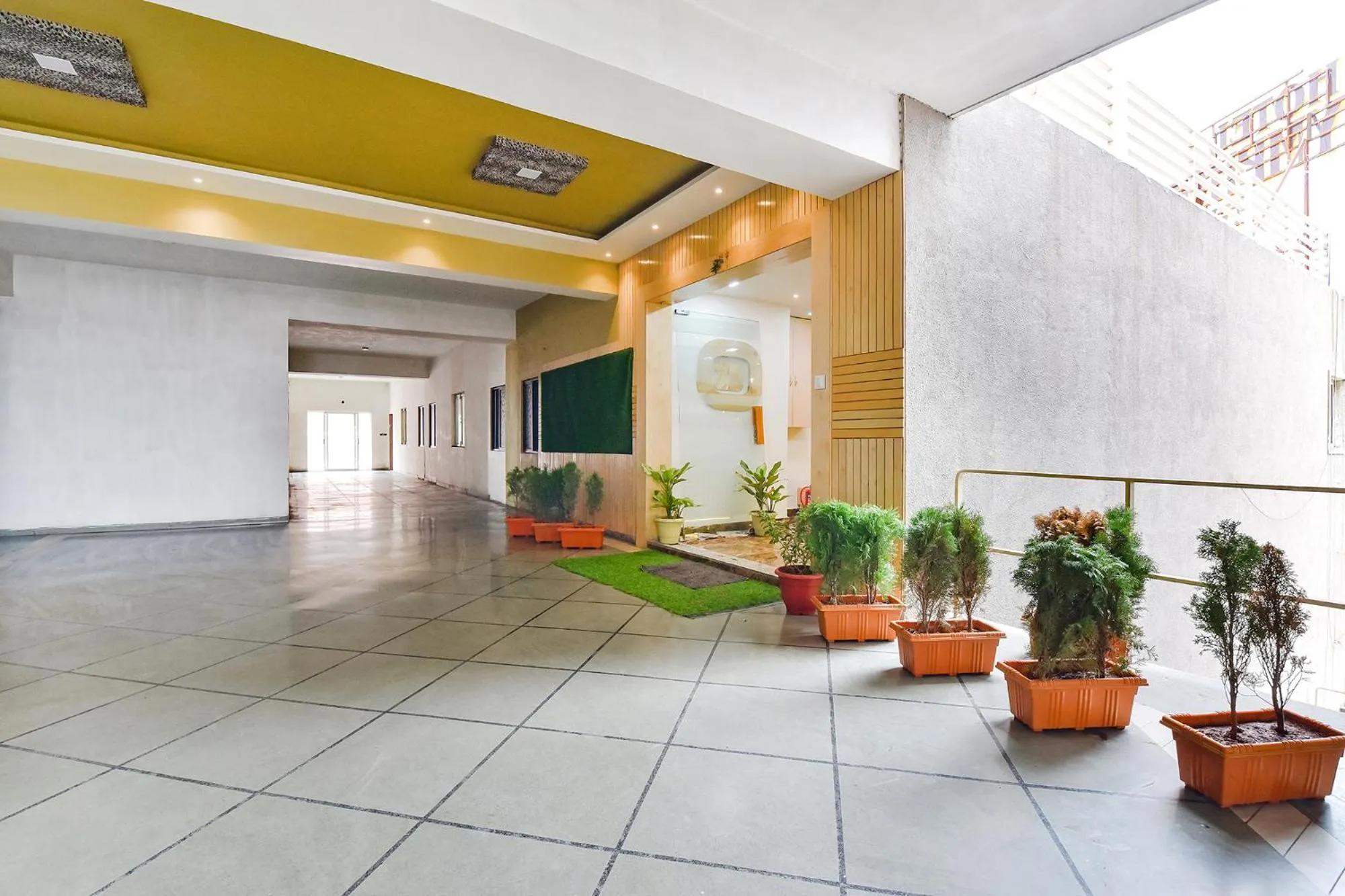 Facade/entrance in FabHotel Symphony Grand - Inside Barcelona Complex