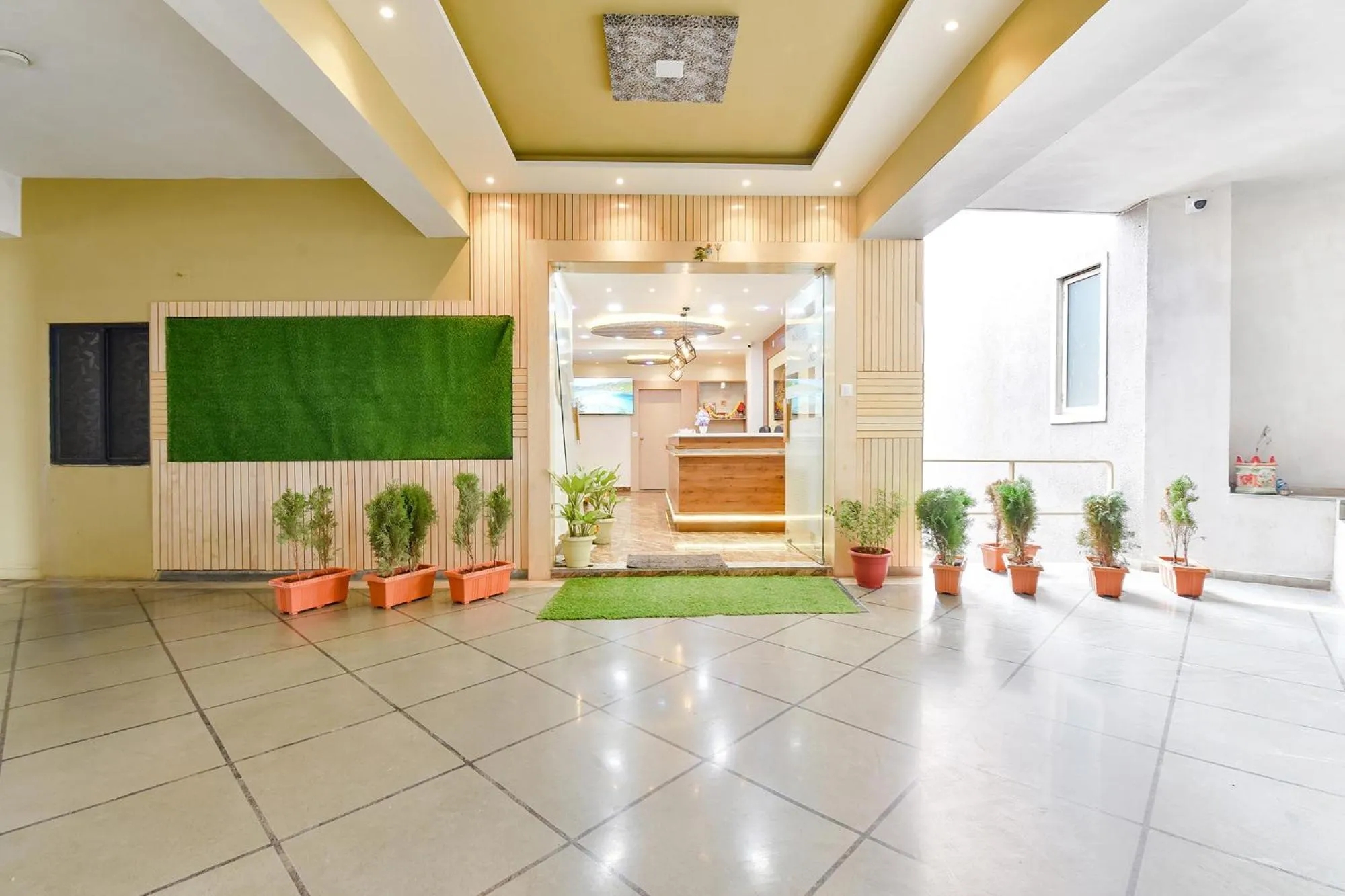 Facade/entrance in FabHotel Symphony Grand - Inside Barcelona Complex