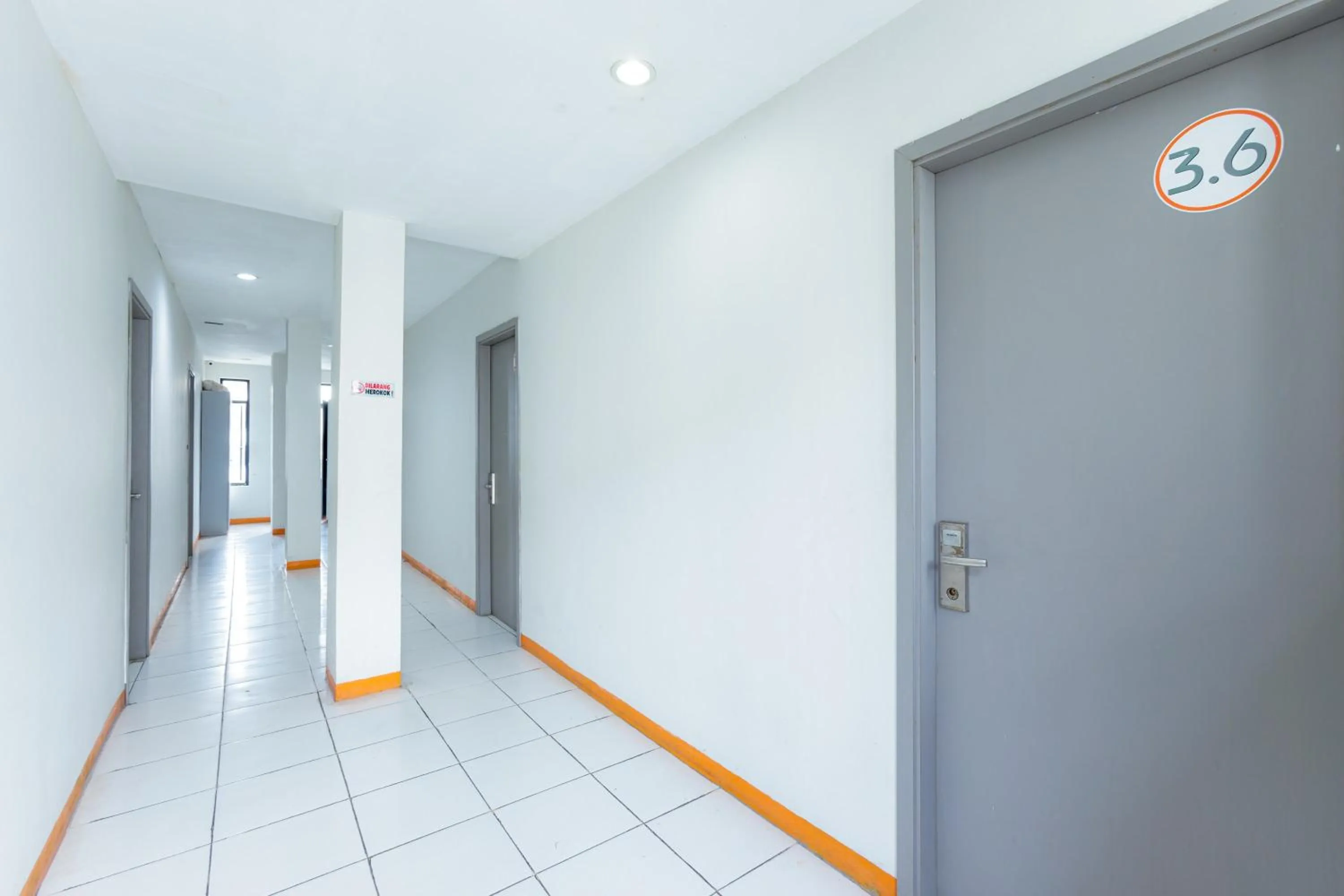 Property building in RedDoorz near Mangga Dua Mall