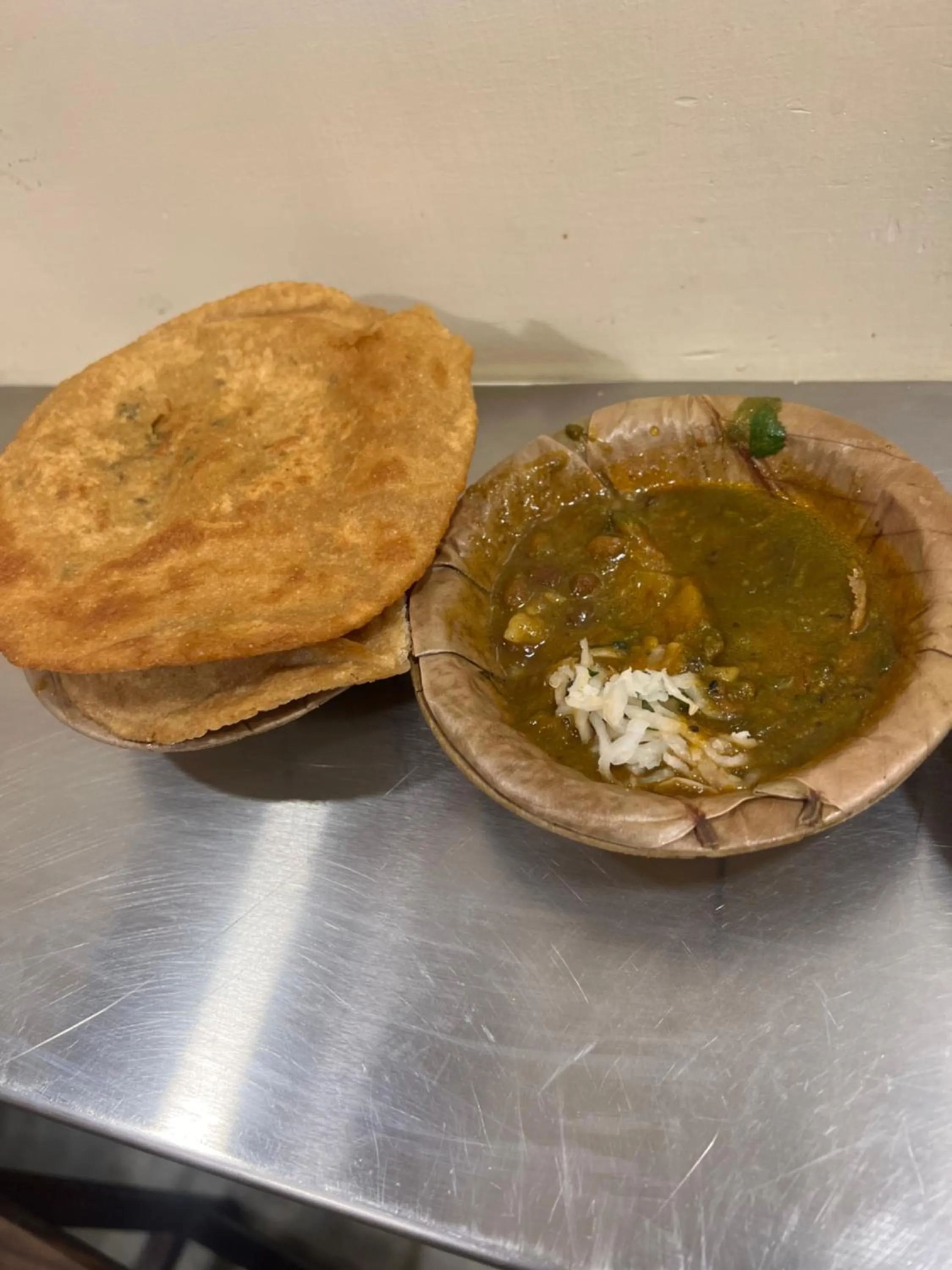 Restaurant/places to eat in Hotel Rajyashree Palace