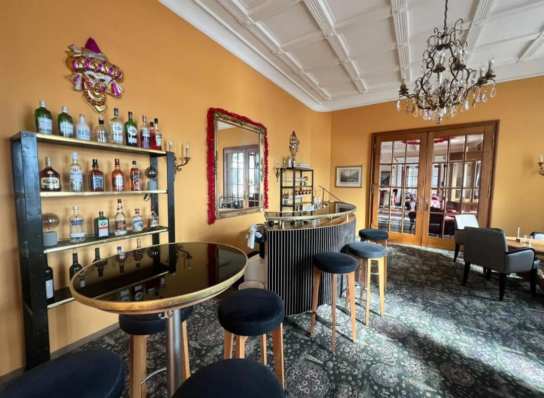 Restaurant/places to eat in Hotel Royal Luzern