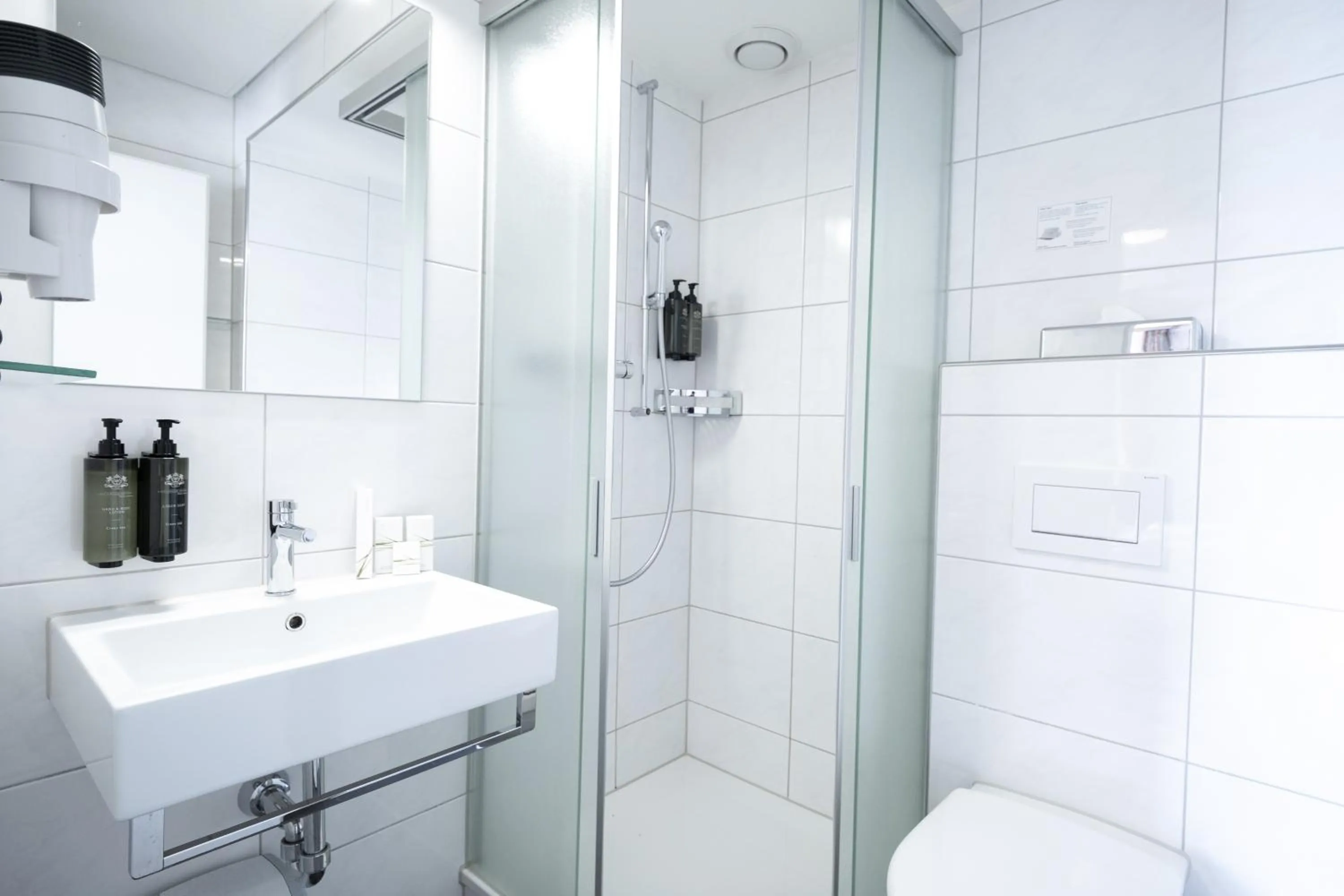 Bathroom in Hotel Royal Luzern