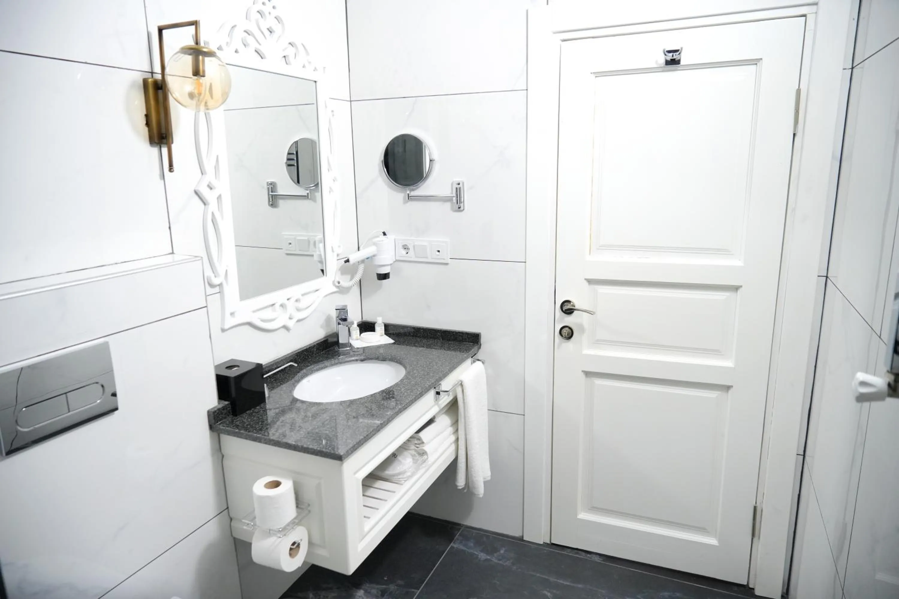 Bedroom in Qrista Managed by Dedeman