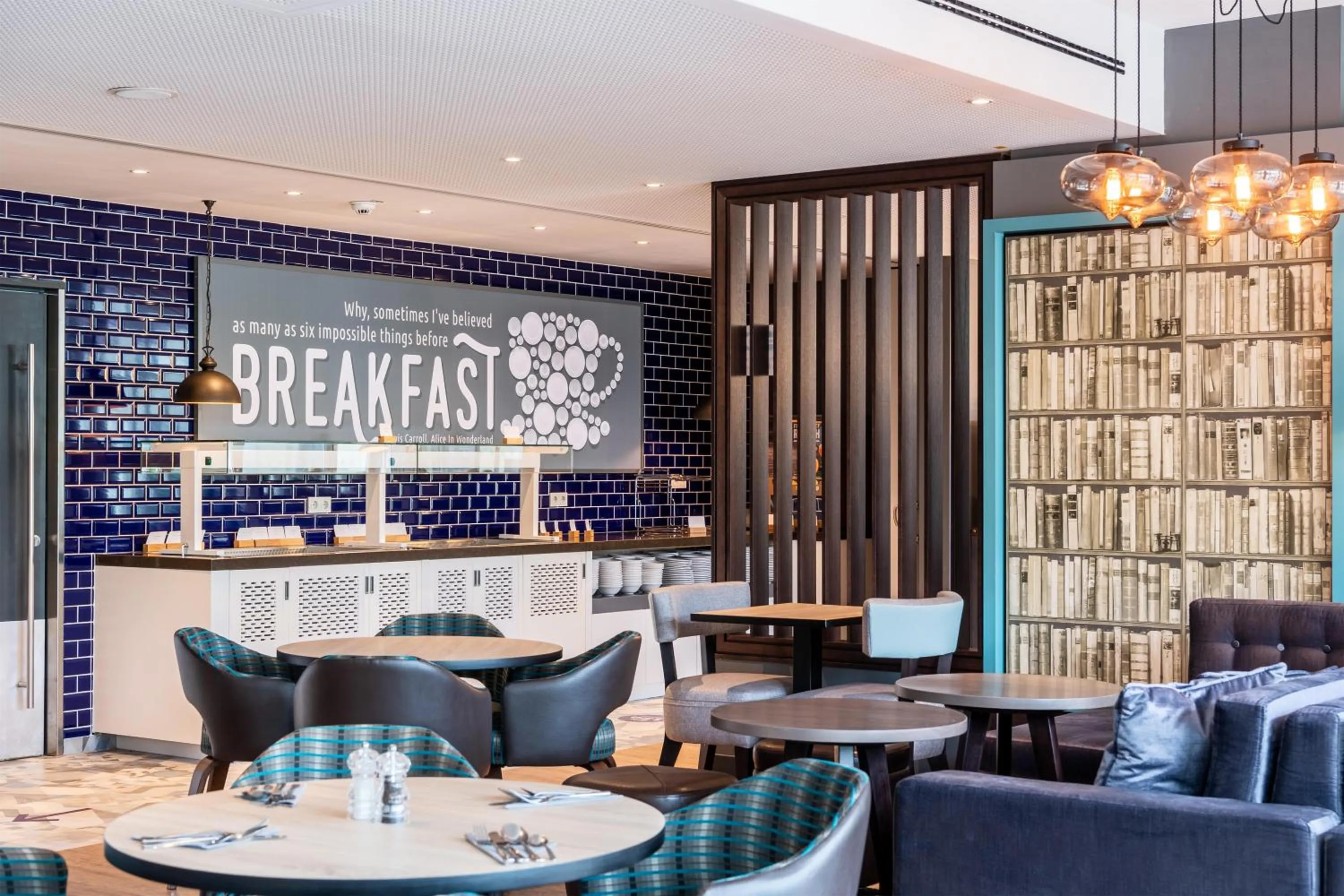 Lounge or bar in Premier Inn München Airport Ost