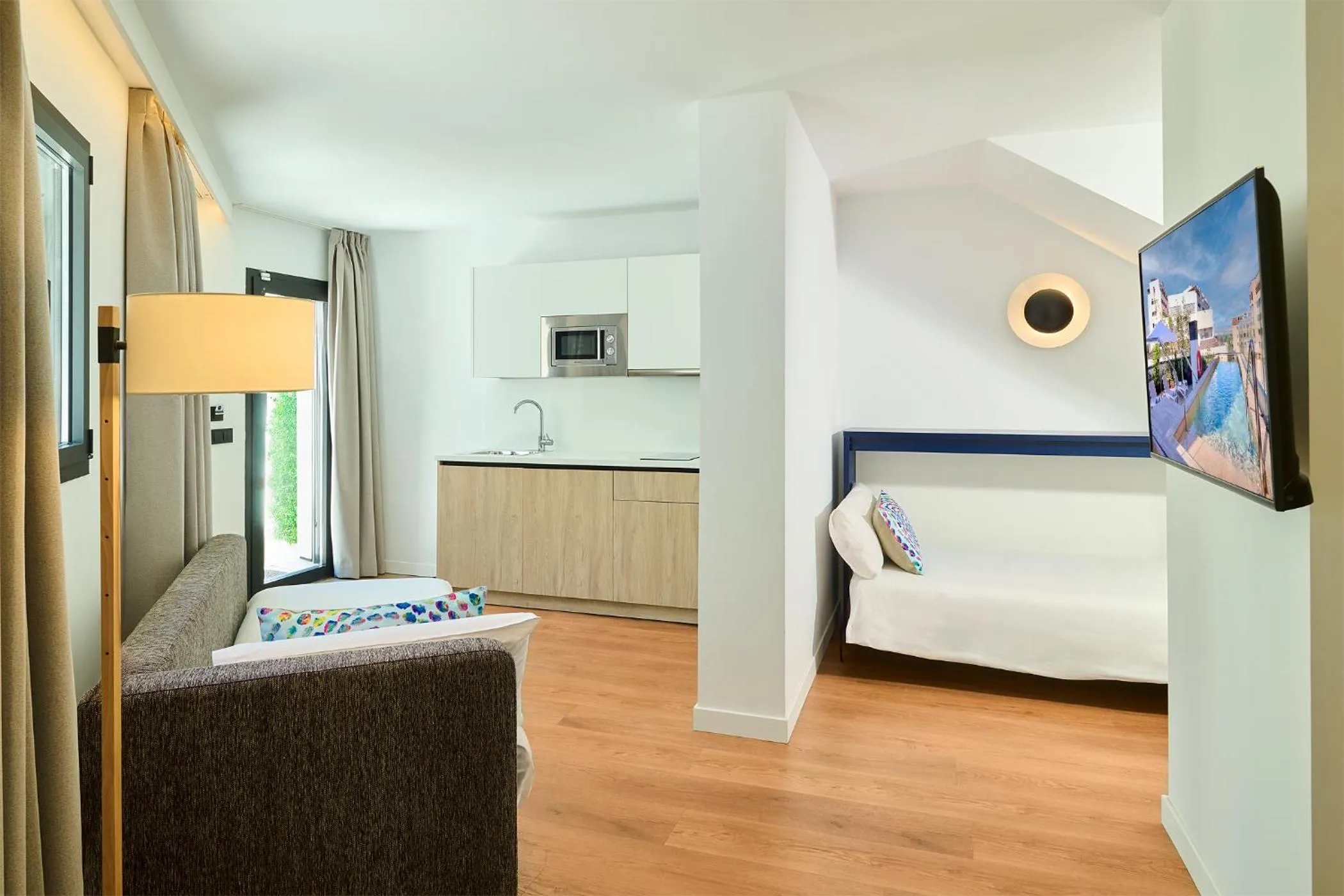 Photo of the whole room, Bed in Apartamentos Luna Suites Granada