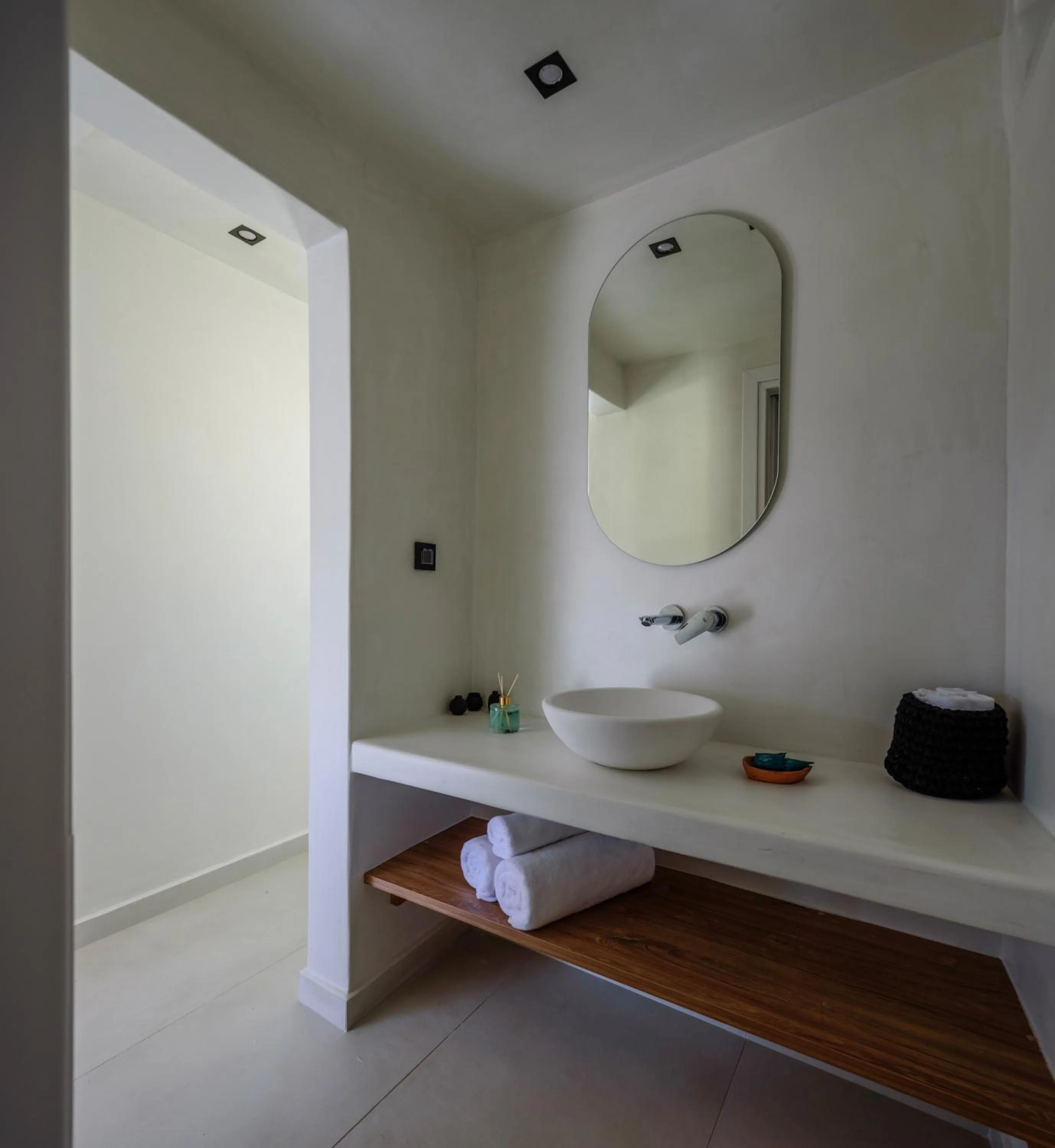 Bathroom in Ryolithos Suites